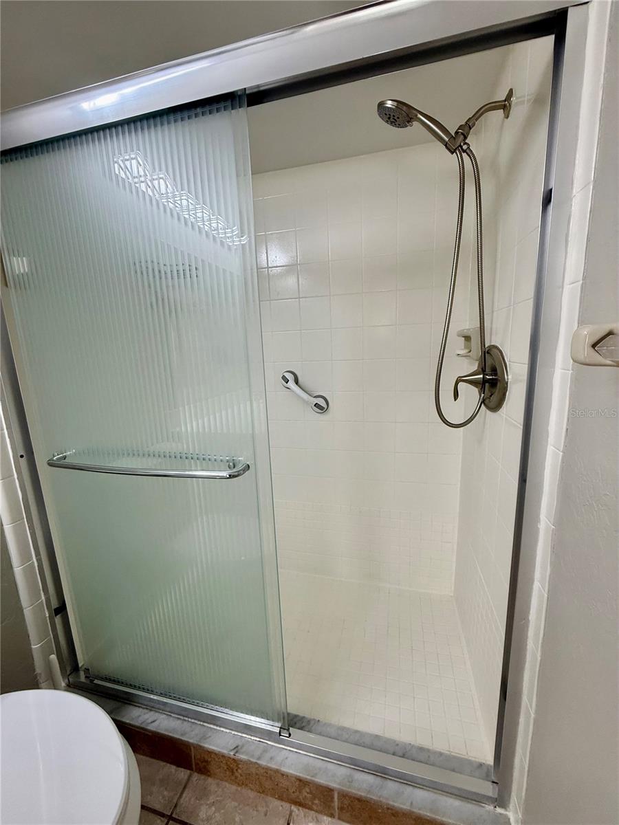 Image 20 of 38 For 1600 Woodland Drive 8206