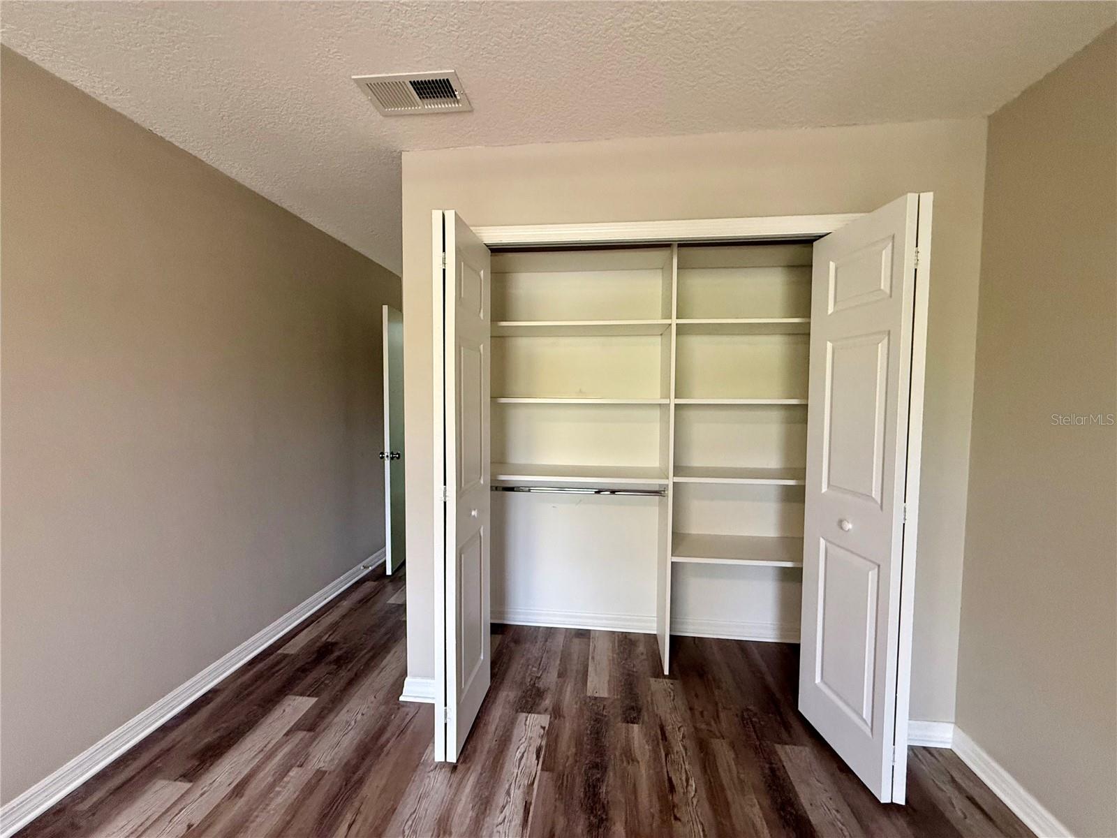 Image 25 of 38 For 1600 Woodland Drive 8206