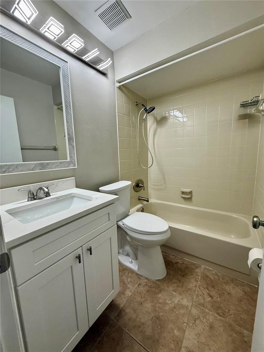 Image 26 of 38 For 1600 Woodland Drive 8206