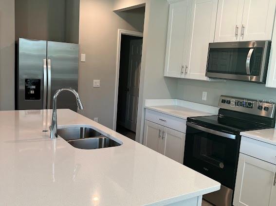 Image 3 of 16 For 996 Desert Candle Drive