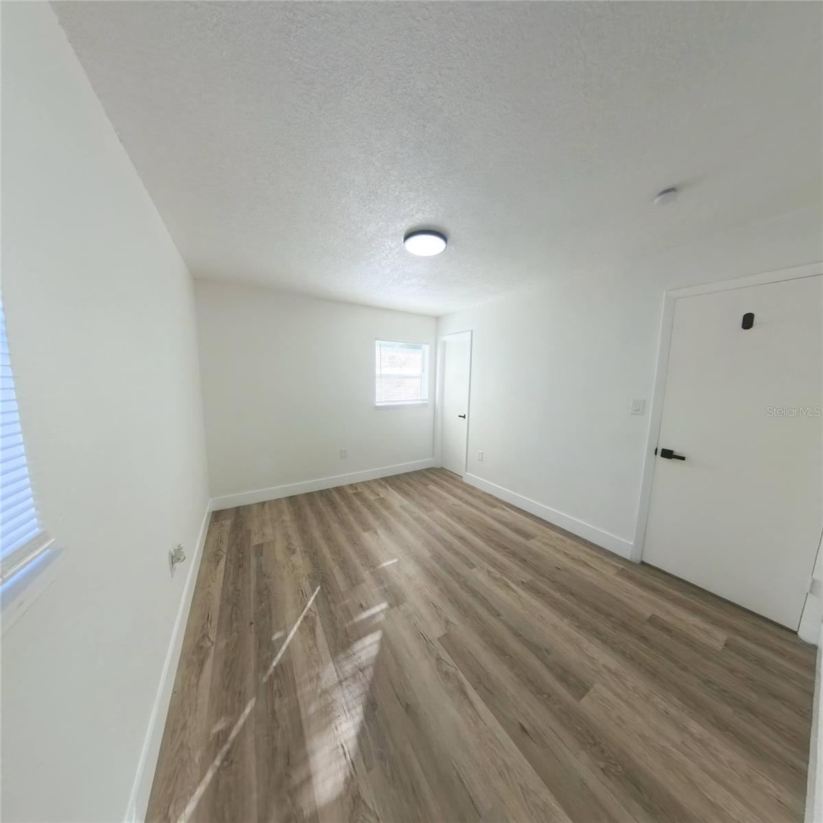 Image 15 of 26 For 1098 Leeway Court