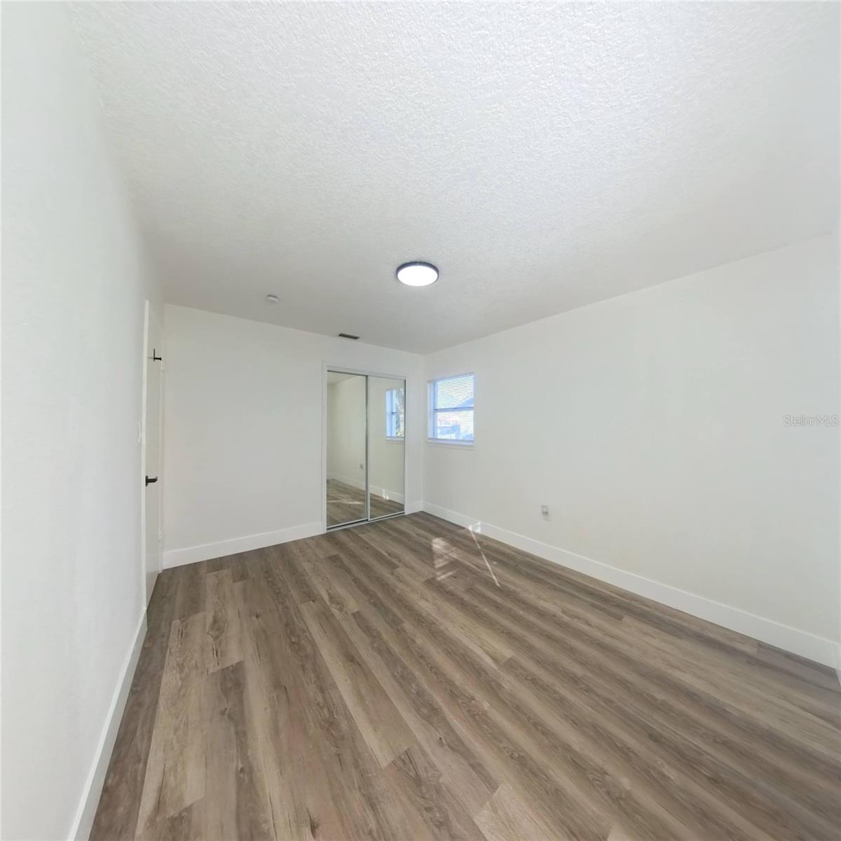 Image 20 of 26 For 1098 Leeway Court