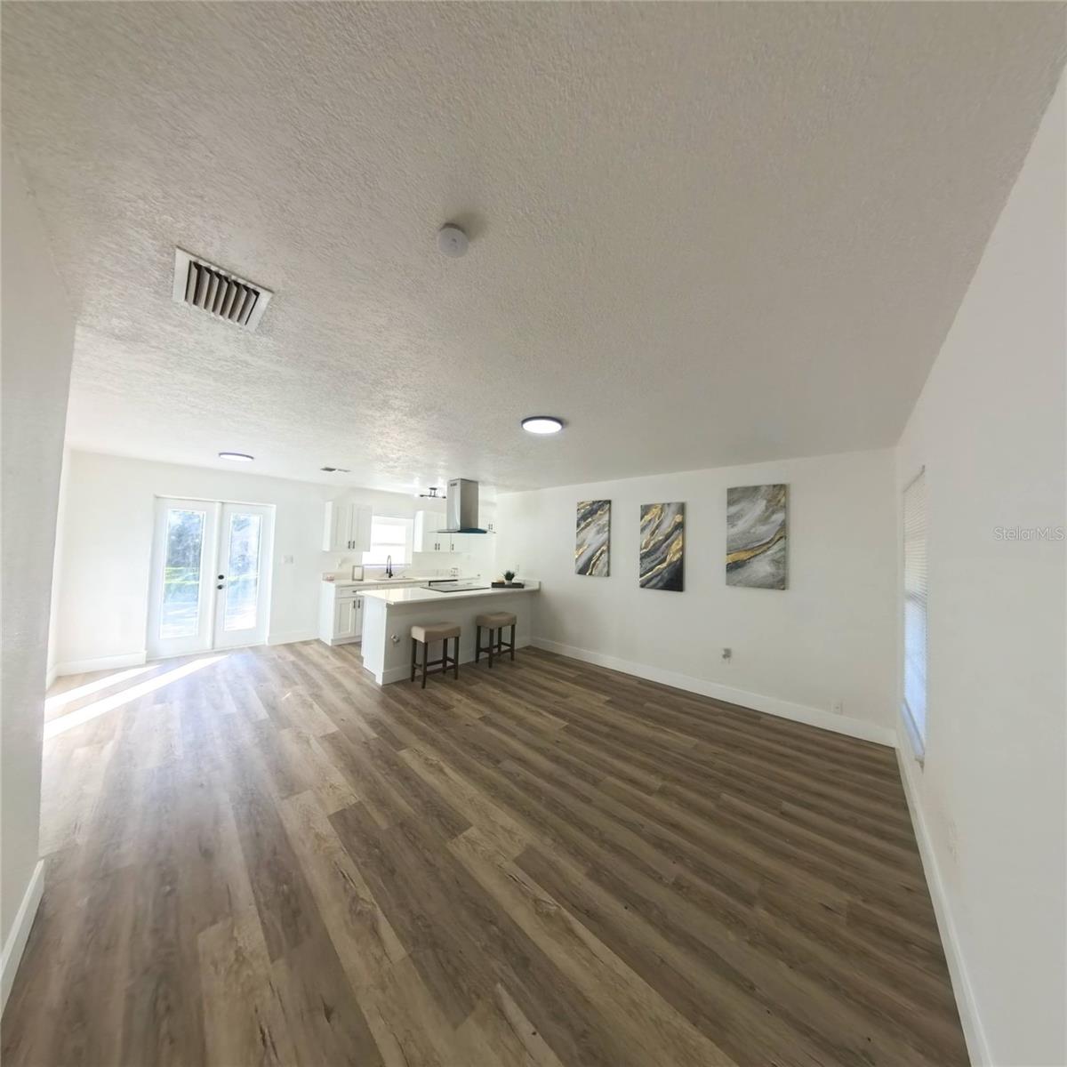 Image 6 of 26 For 1098 Leeway Court