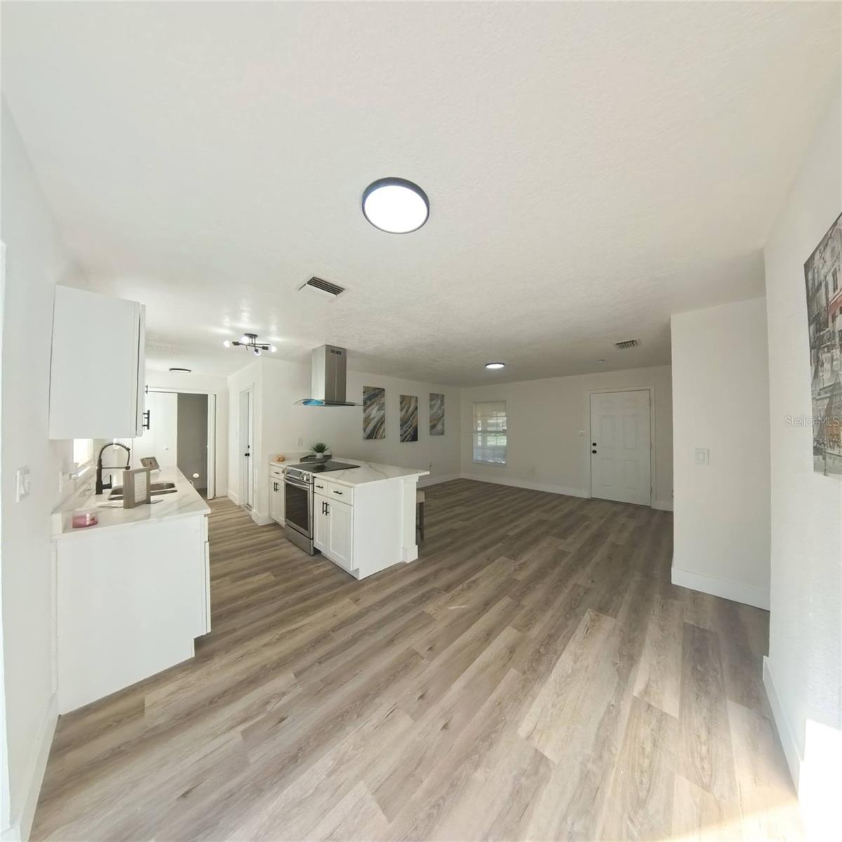 Image 8 of 26 For 1098 Leeway Court