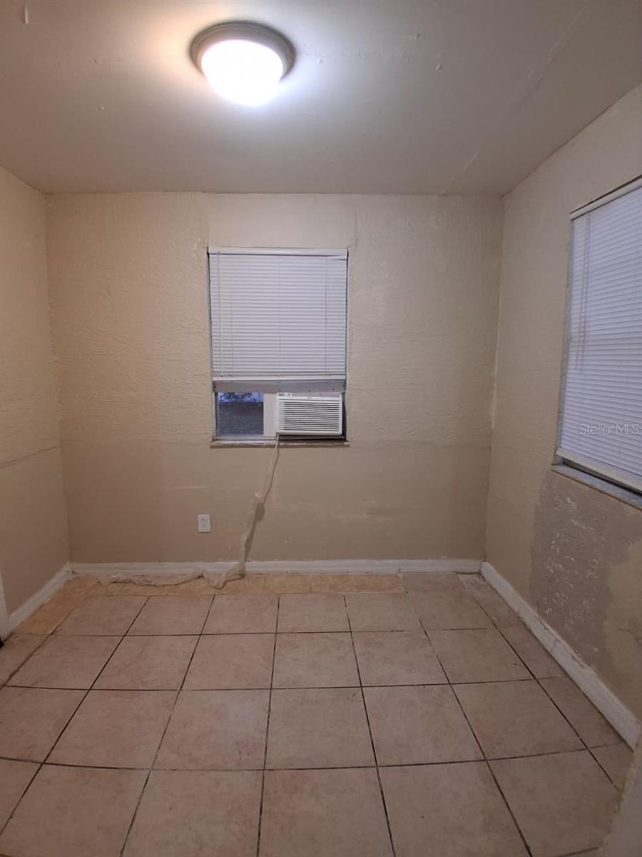 Image 12 of 14 For 1209 Carlsbad Place