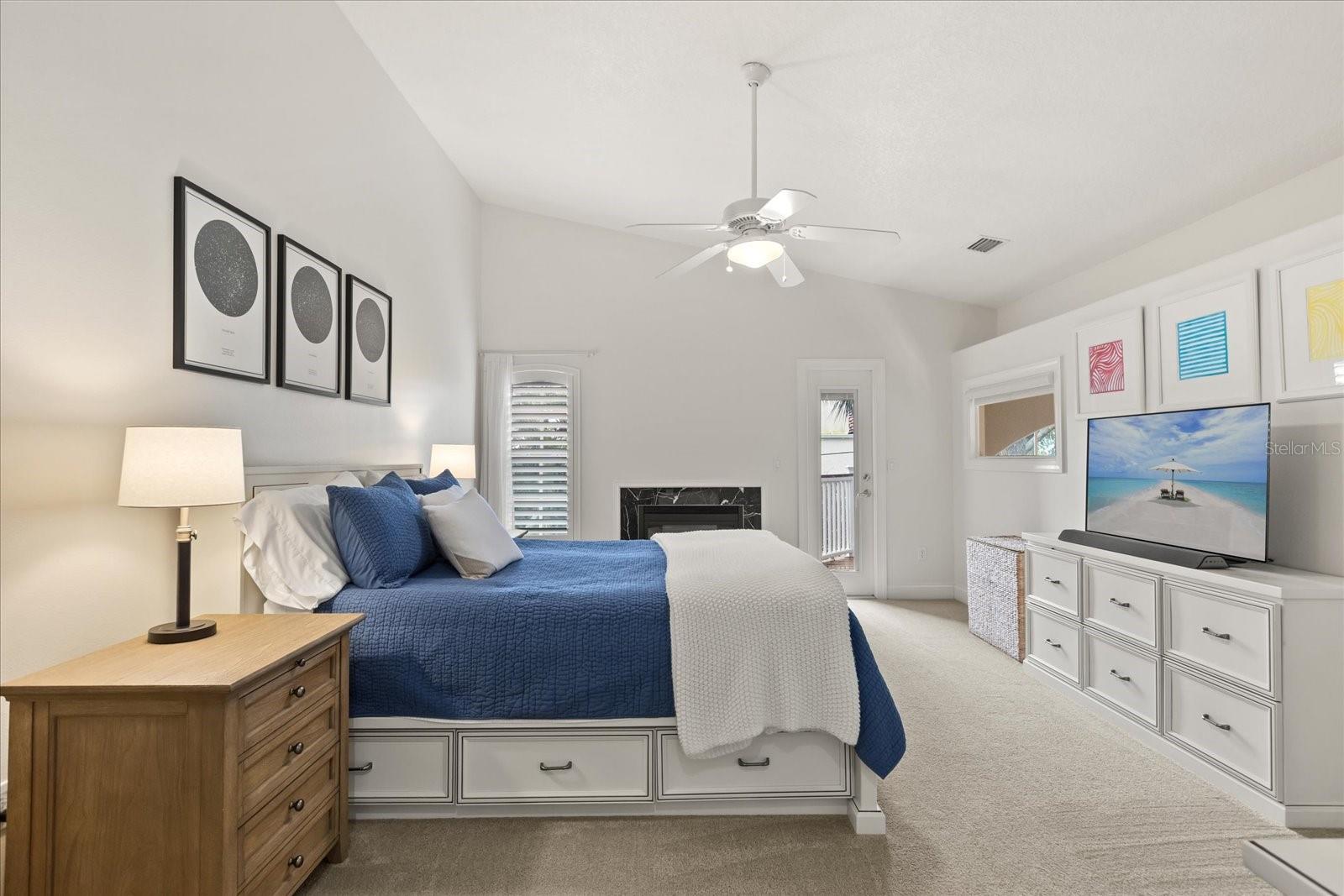 Image 11 of 44 For 512 Clarendon Avenue