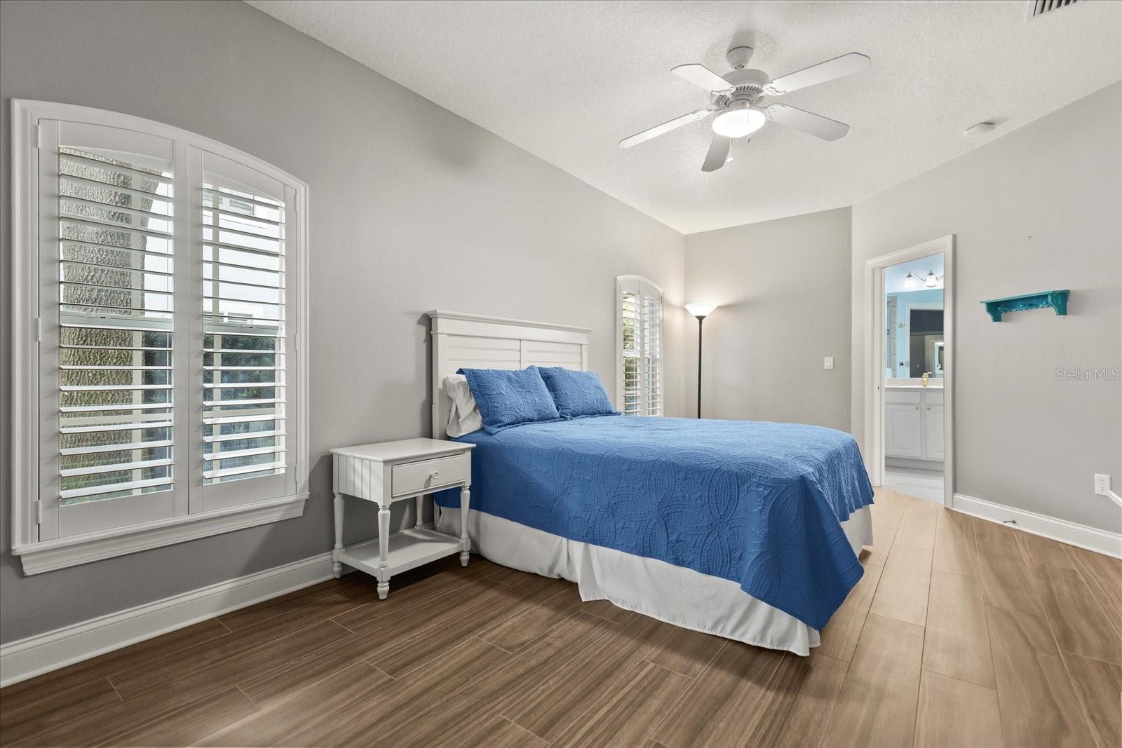 Image 19 of 44 For 512 Clarendon Avenue