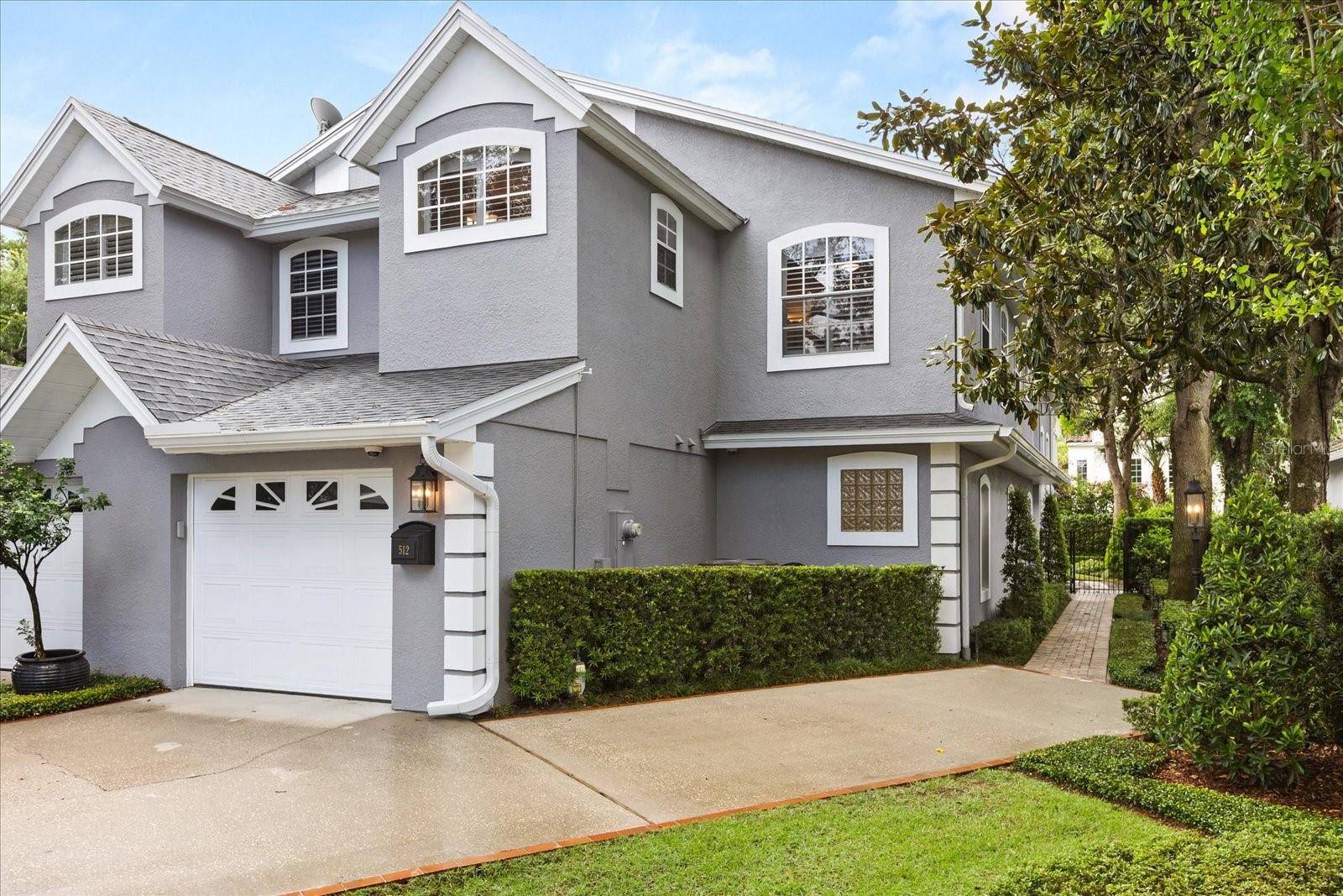 Image 2 of 44 For 512 Clarendon Avenue