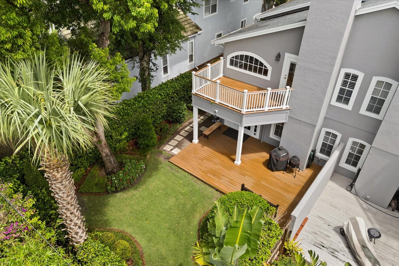 Image 3 of 44 For 512 Clarendon Avenue