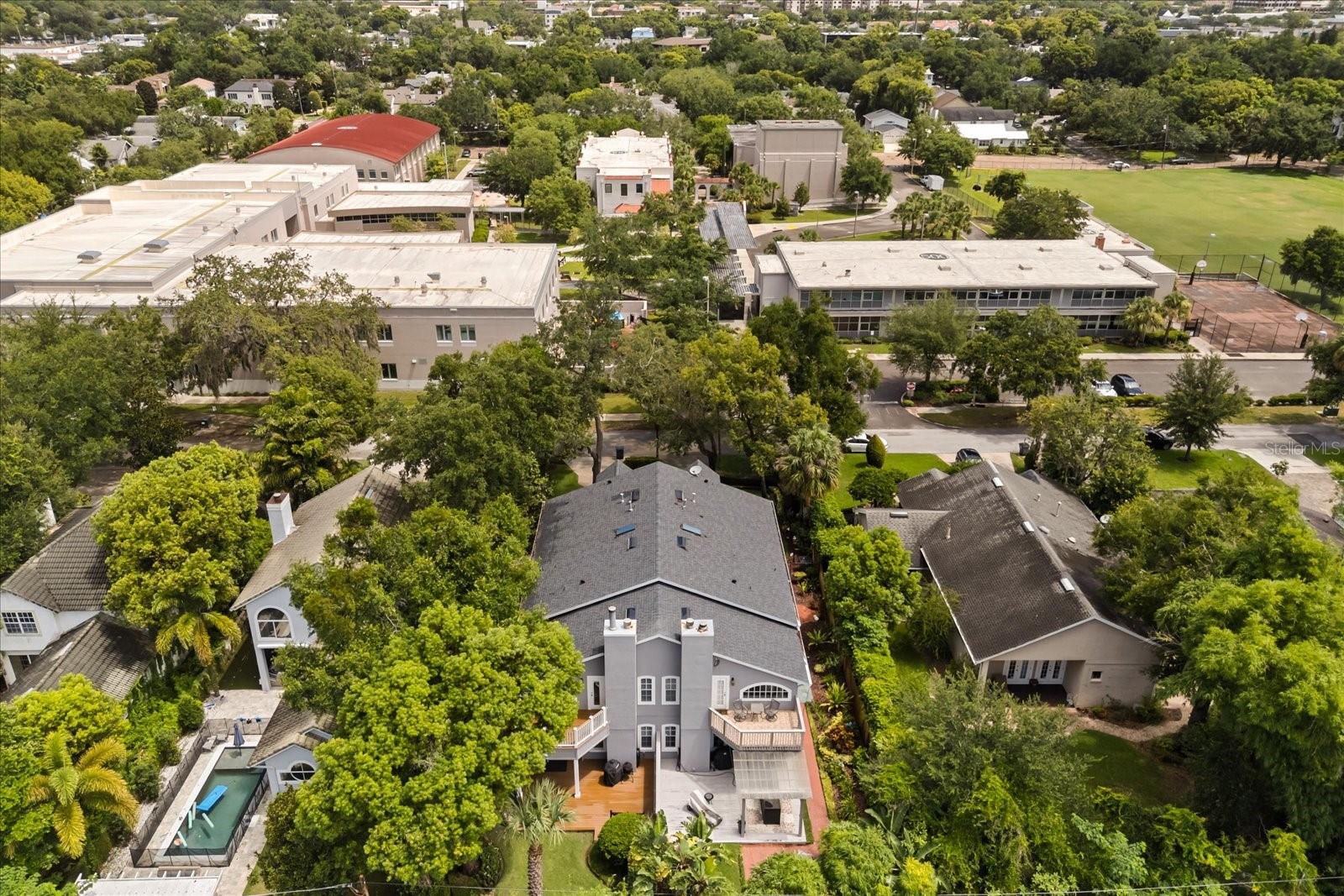 Image 36 of 44 For 512 Clarendon Avenue