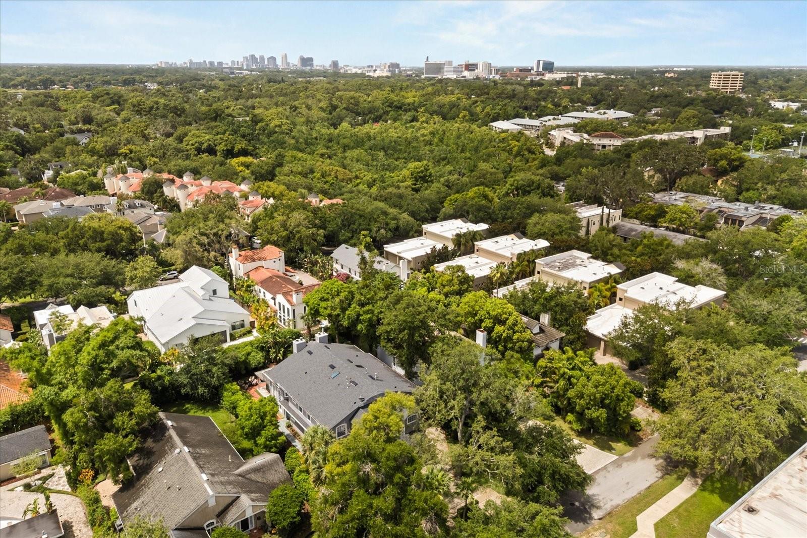 Image 39 of 44 For 512 Clarendon Avenue