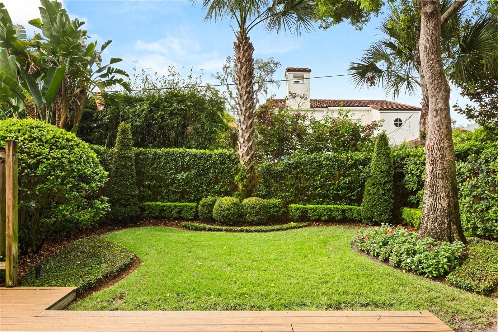 Image 43 of 44 For 512 Clarendon Avenue