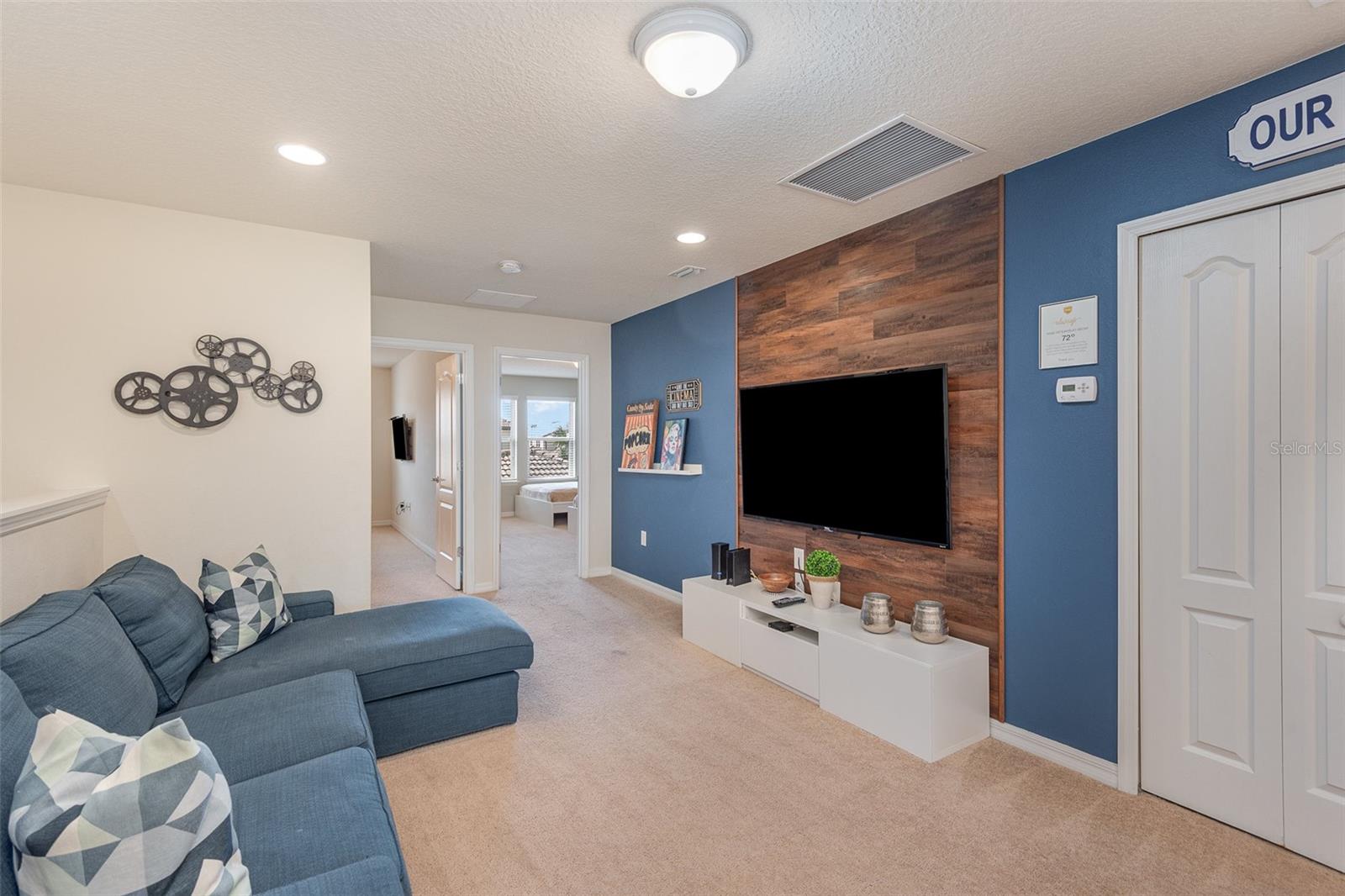 Image 11 of 37 For 9025 Rhodes Street