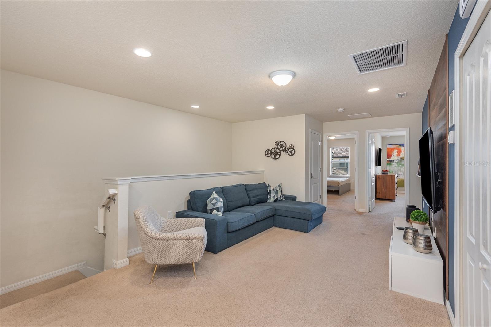 Image 13 of 37 For 9025 Rhodes Street