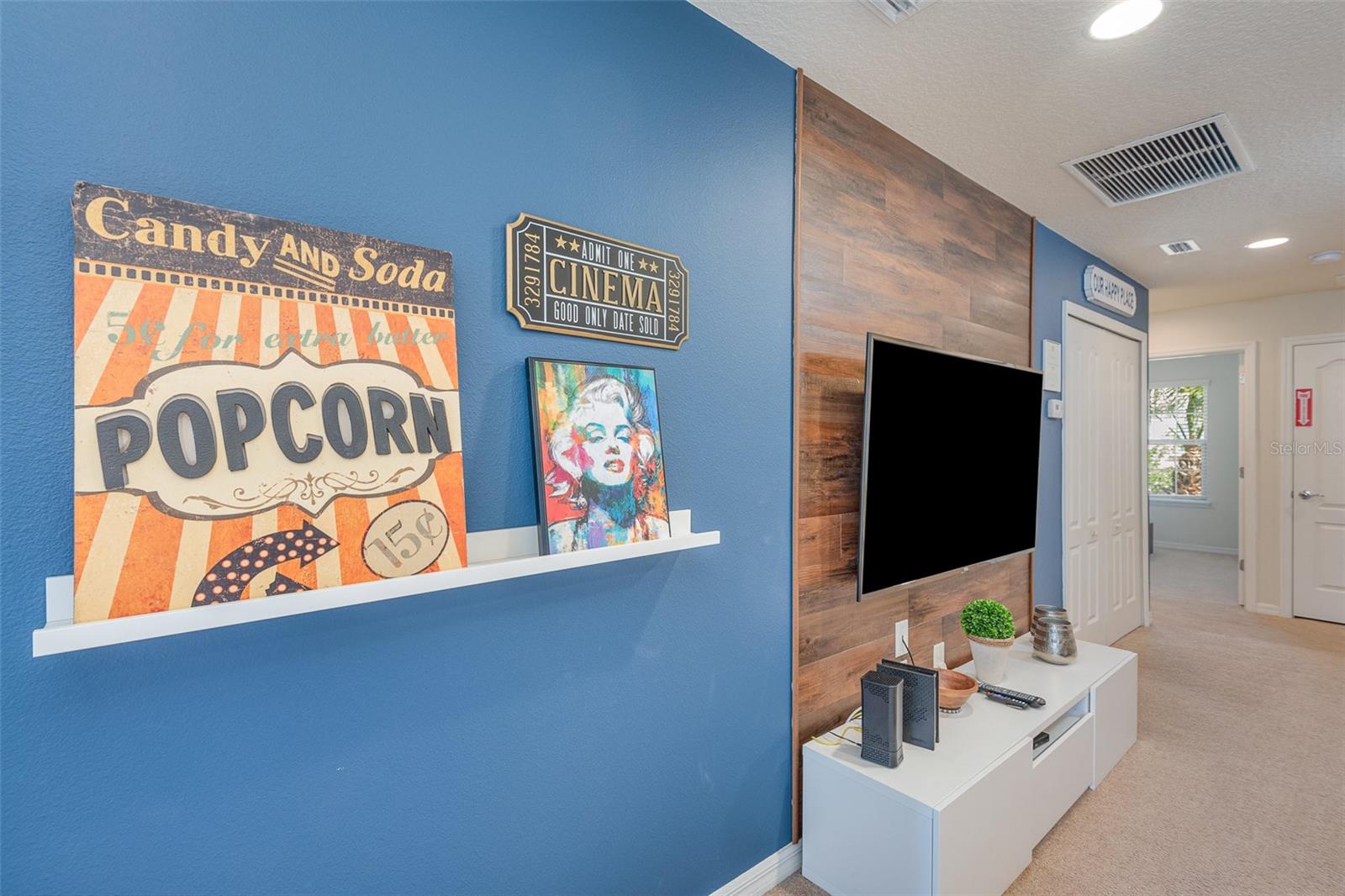 Image 14 of 37 For 9025 Rhodes Street