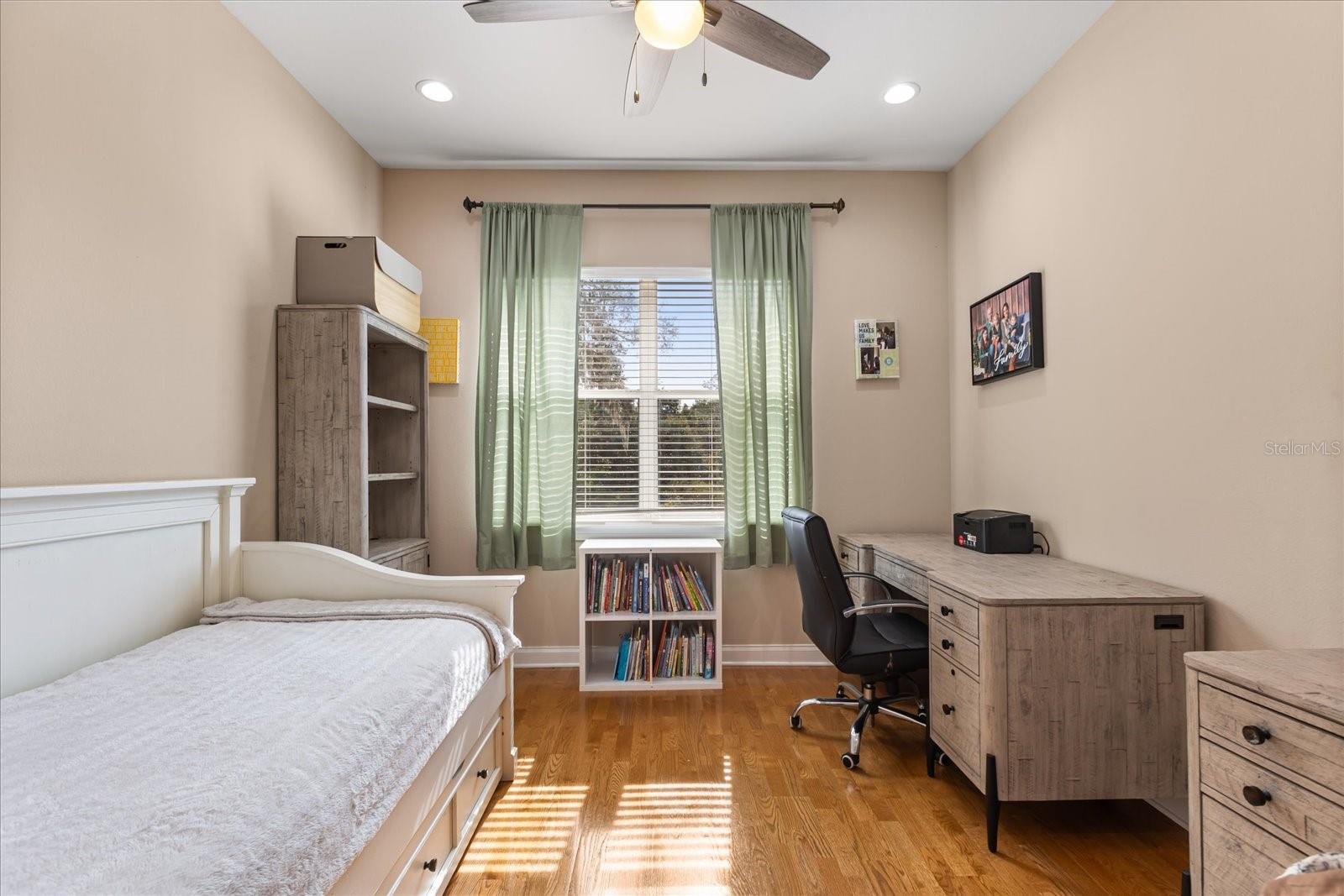 Image 23 of 36 For 516 Sanctuary Golf Place