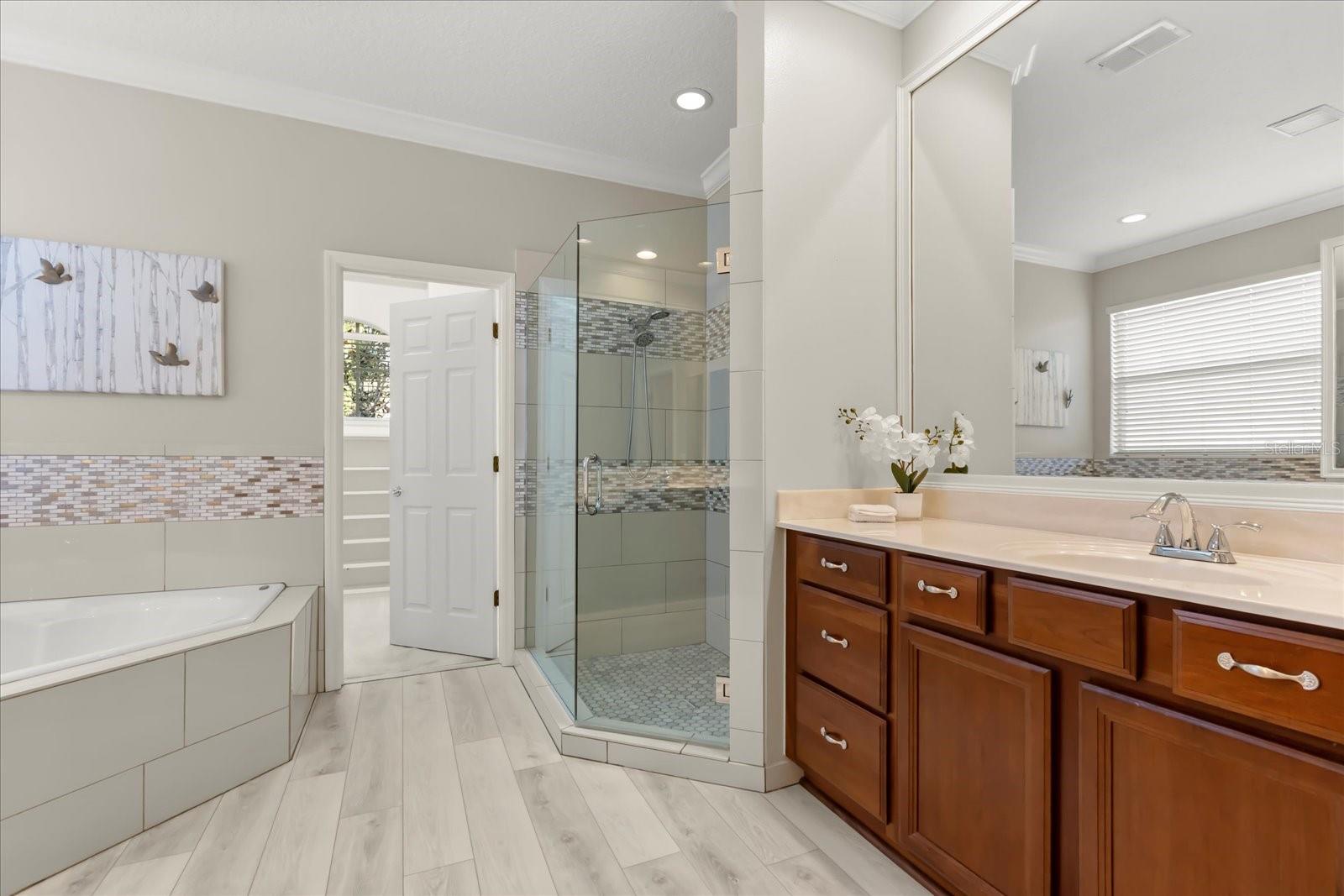 Image 27 of 48 For 5586 Whispering Woods Point