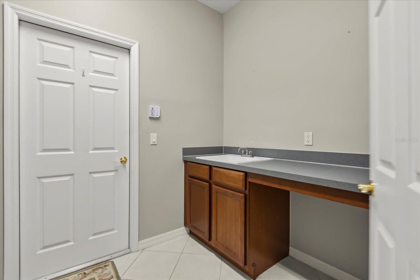 Image 34 of 48 For 5586 Whispering Woods Point