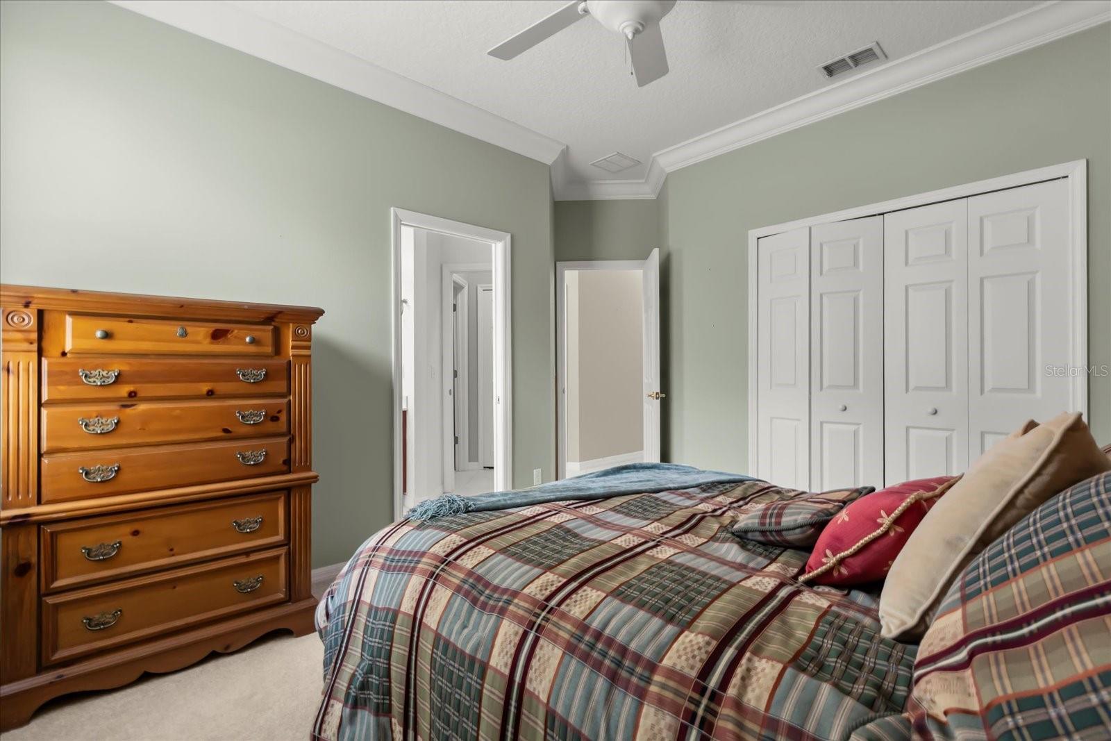 Image 36 of 48 For 5586 Whispering Woods Point