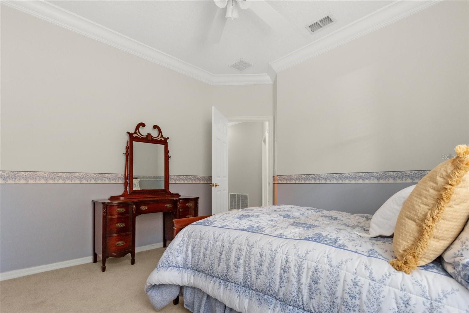 Image 39 of 48 For 5586 Whispering Woods Point