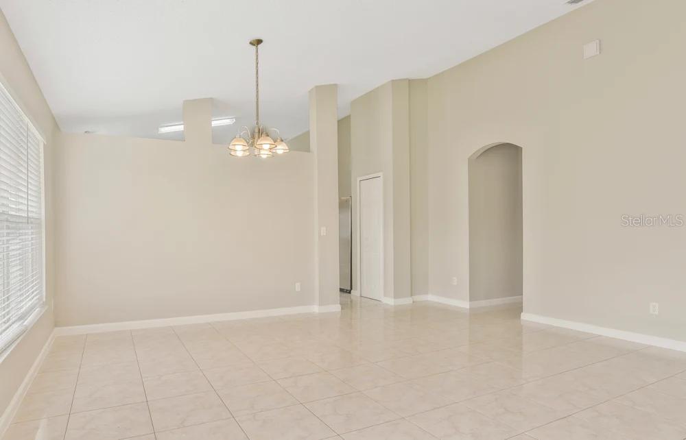 Image 5 of 11 For 6558 Cherry Grove Circle