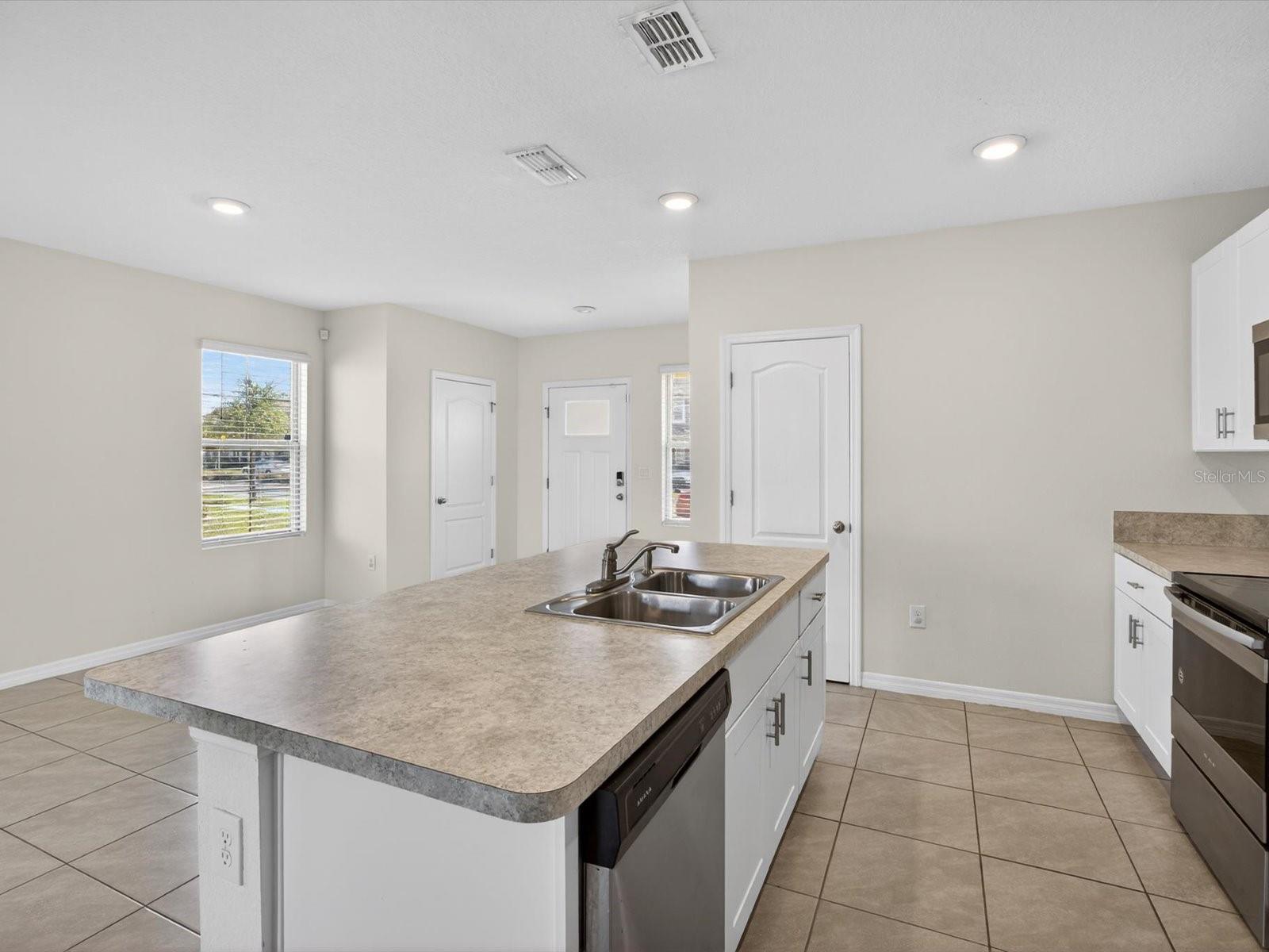 Image 9 of 26 For 1797 Red Canyon Drive