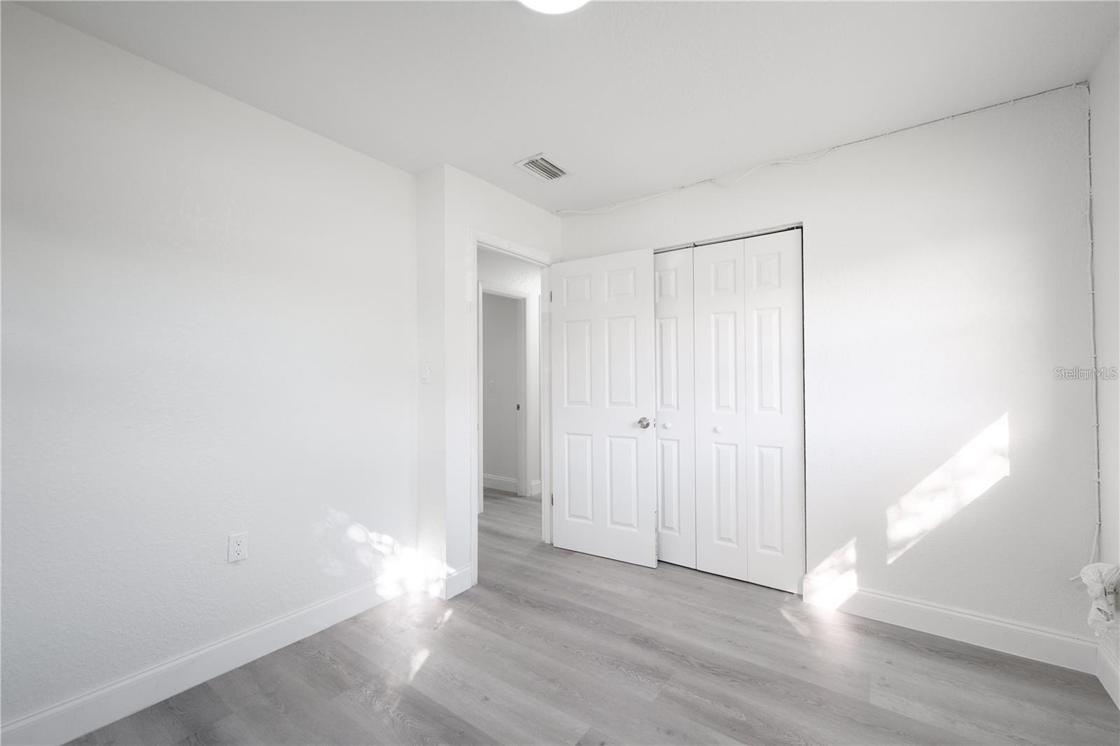 Image 17 of 26 For 4605 Elmira Place