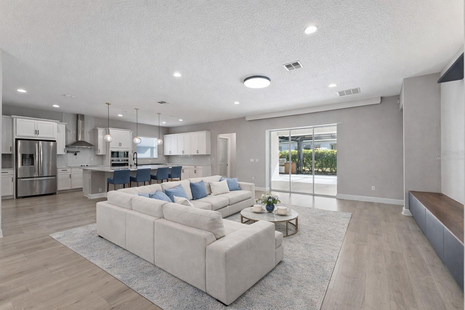 Image 10 of 37 For 19058 Planetree Street