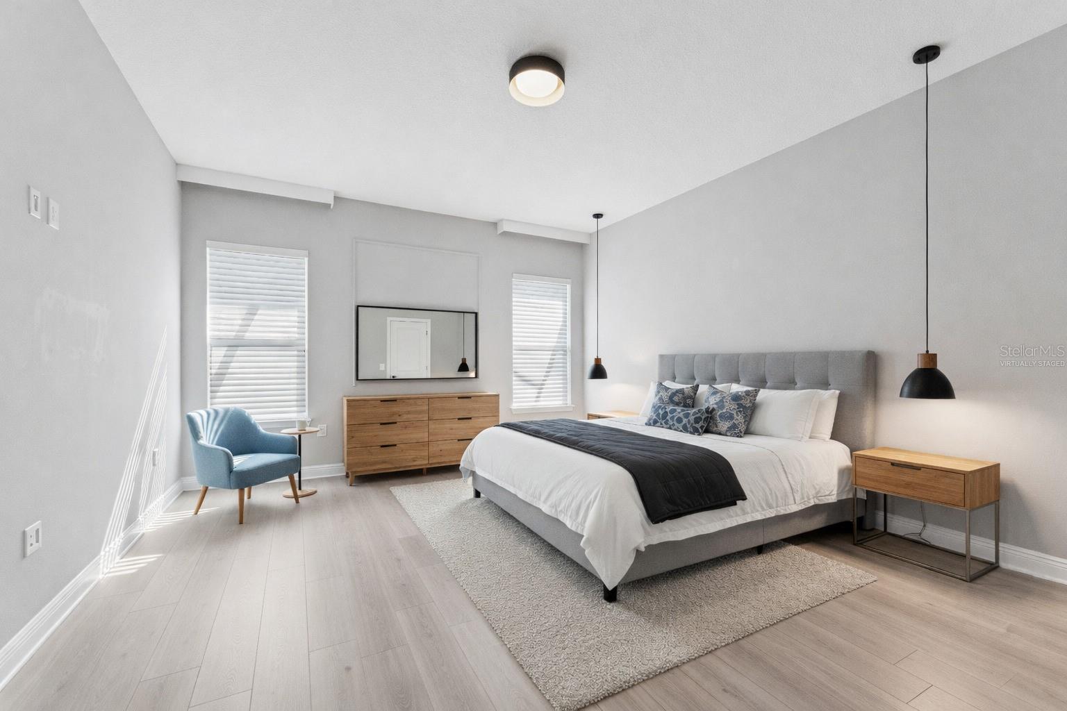 Image 15 of 37 For 19058 Planetree Street