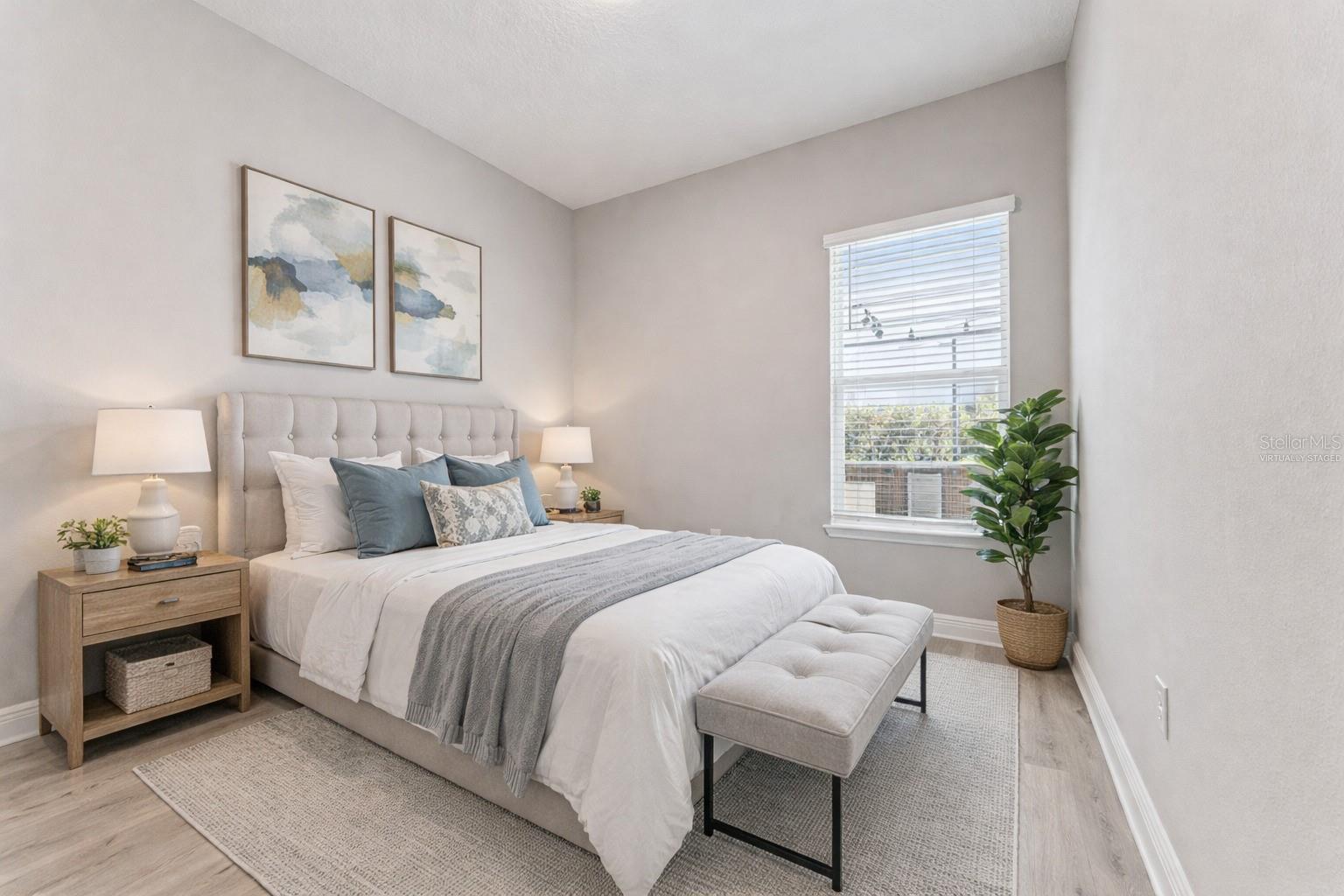 Image 17 of 37 For 19058 Planetree Street