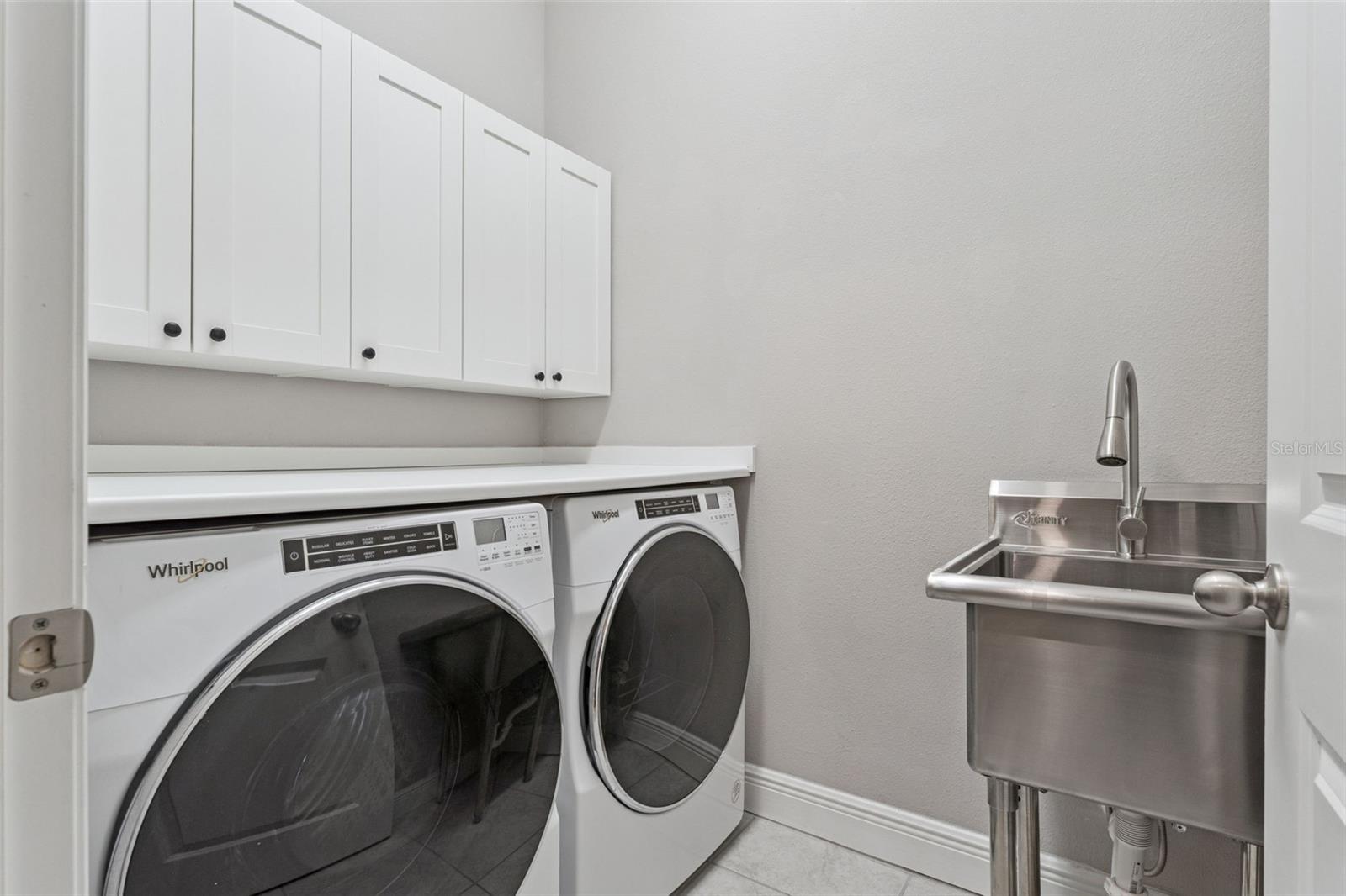 Image 30 of 37 For 19058 Planetree Street