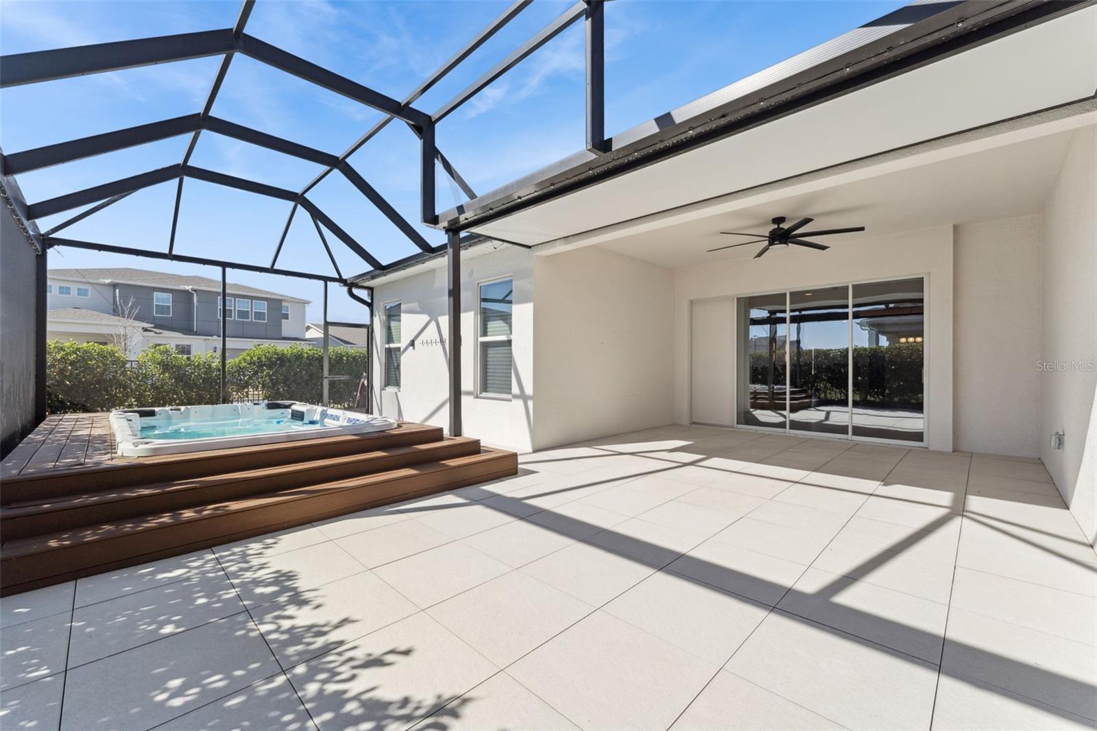 Image 33 of 37 For 19058 Planetree Street