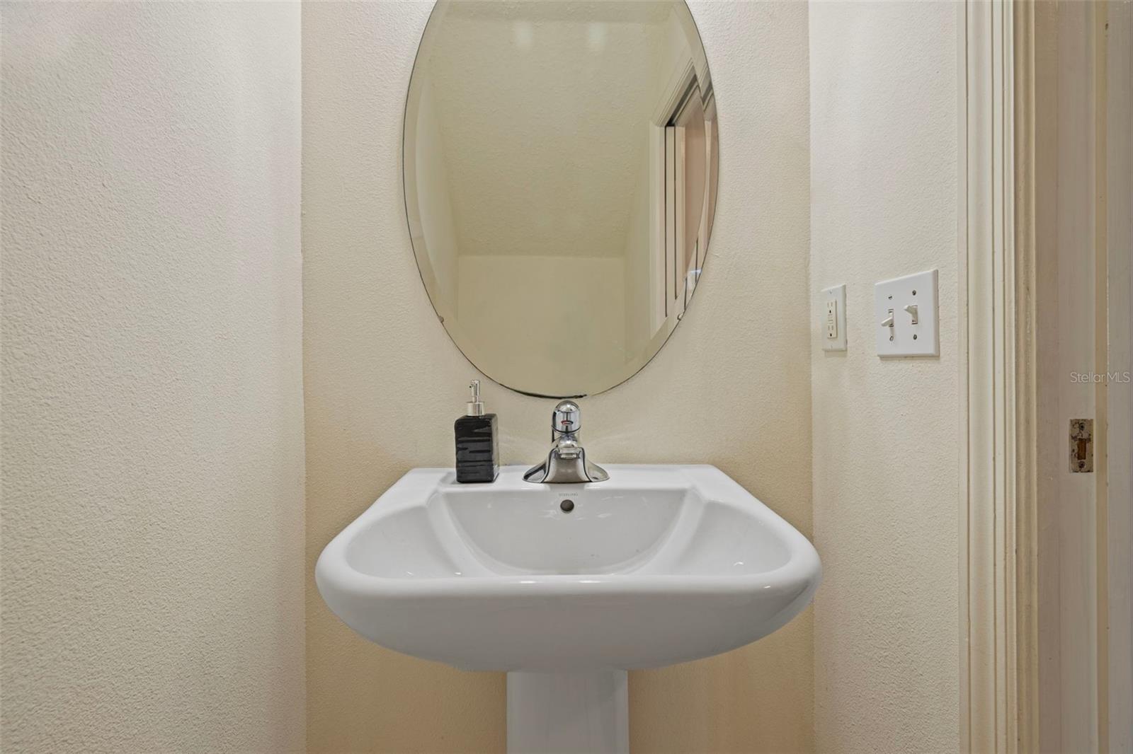 Image 16 of 37 For 4121 Key Thatch Drive