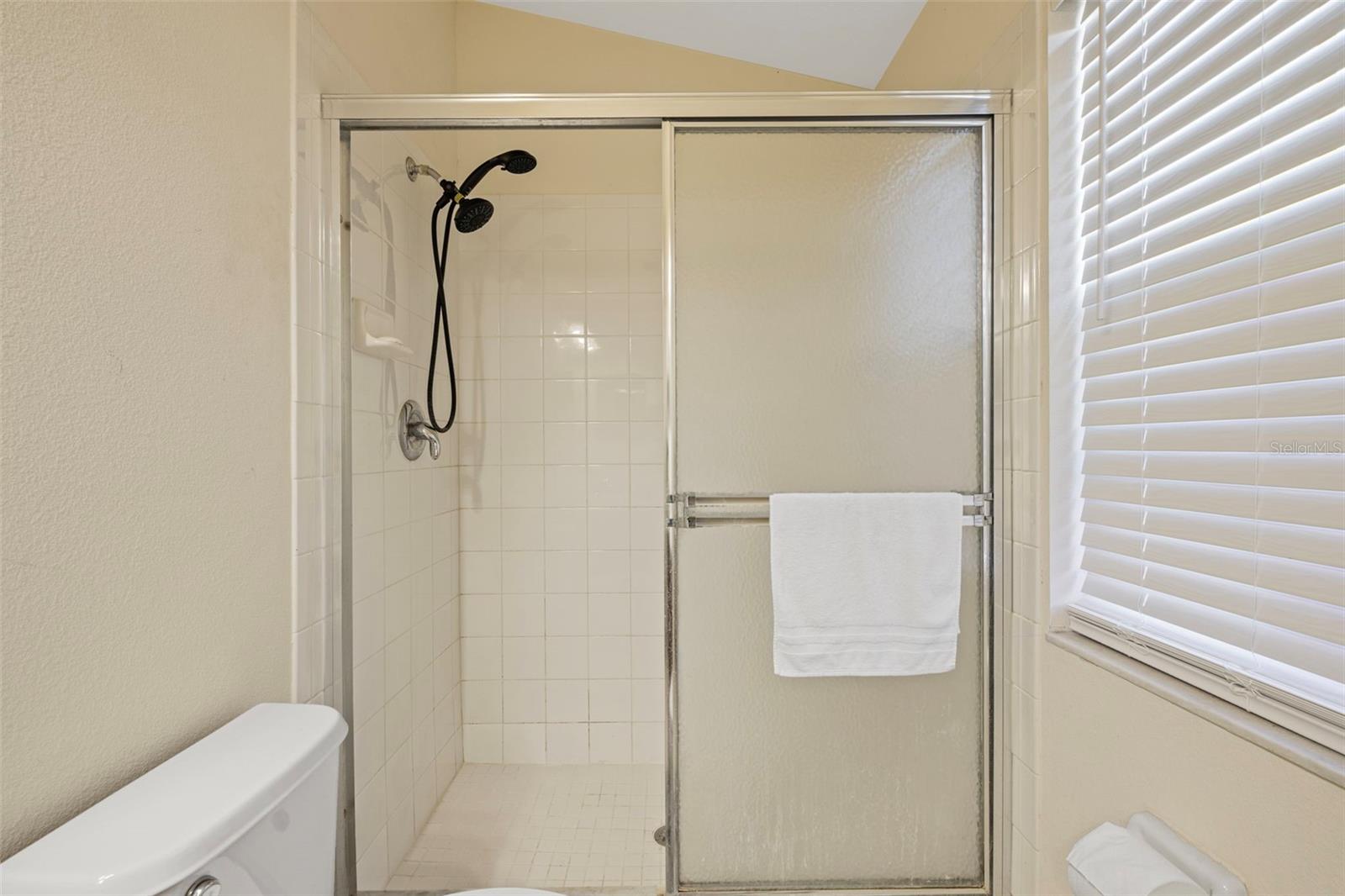 Image 27 of 37 For 4121 Key Thatch Drive