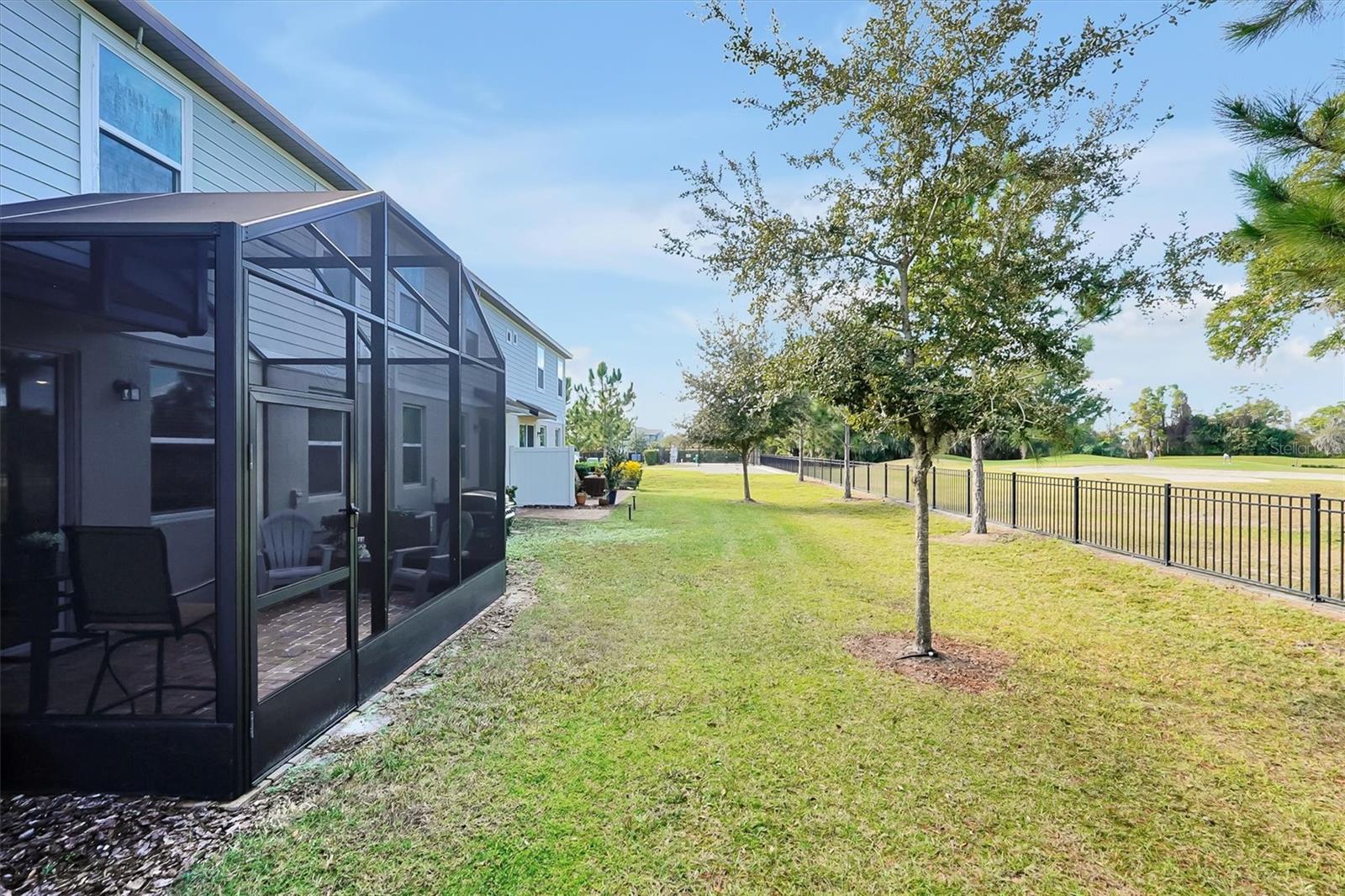 Image 29 of 39 For 1027 Robin Holly Street