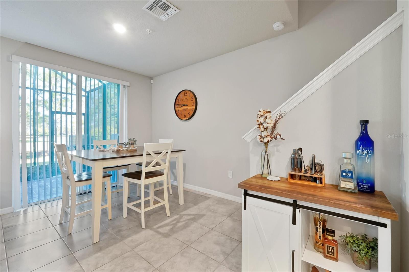 Image 8 of 39 For 1027 Robin Holly Street