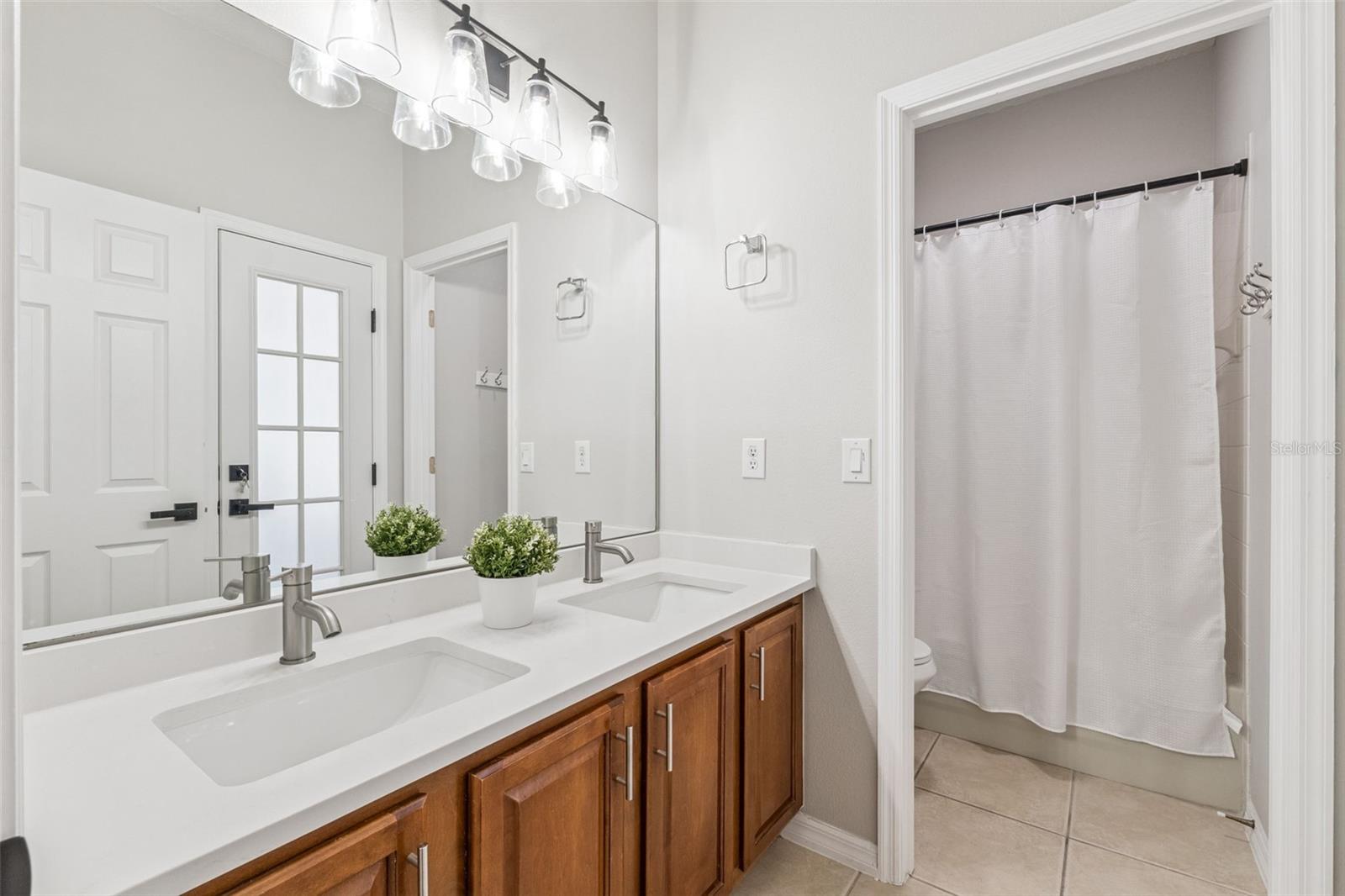 Image 28 of 46 For 2320 Wintermere Pointe Drive