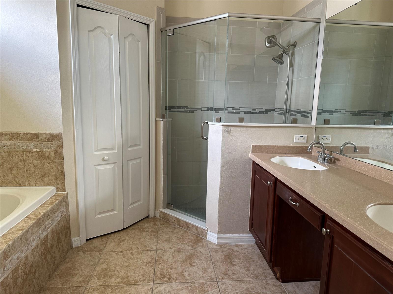 Image 14 of 28 For 2246 Mountleigh Trail