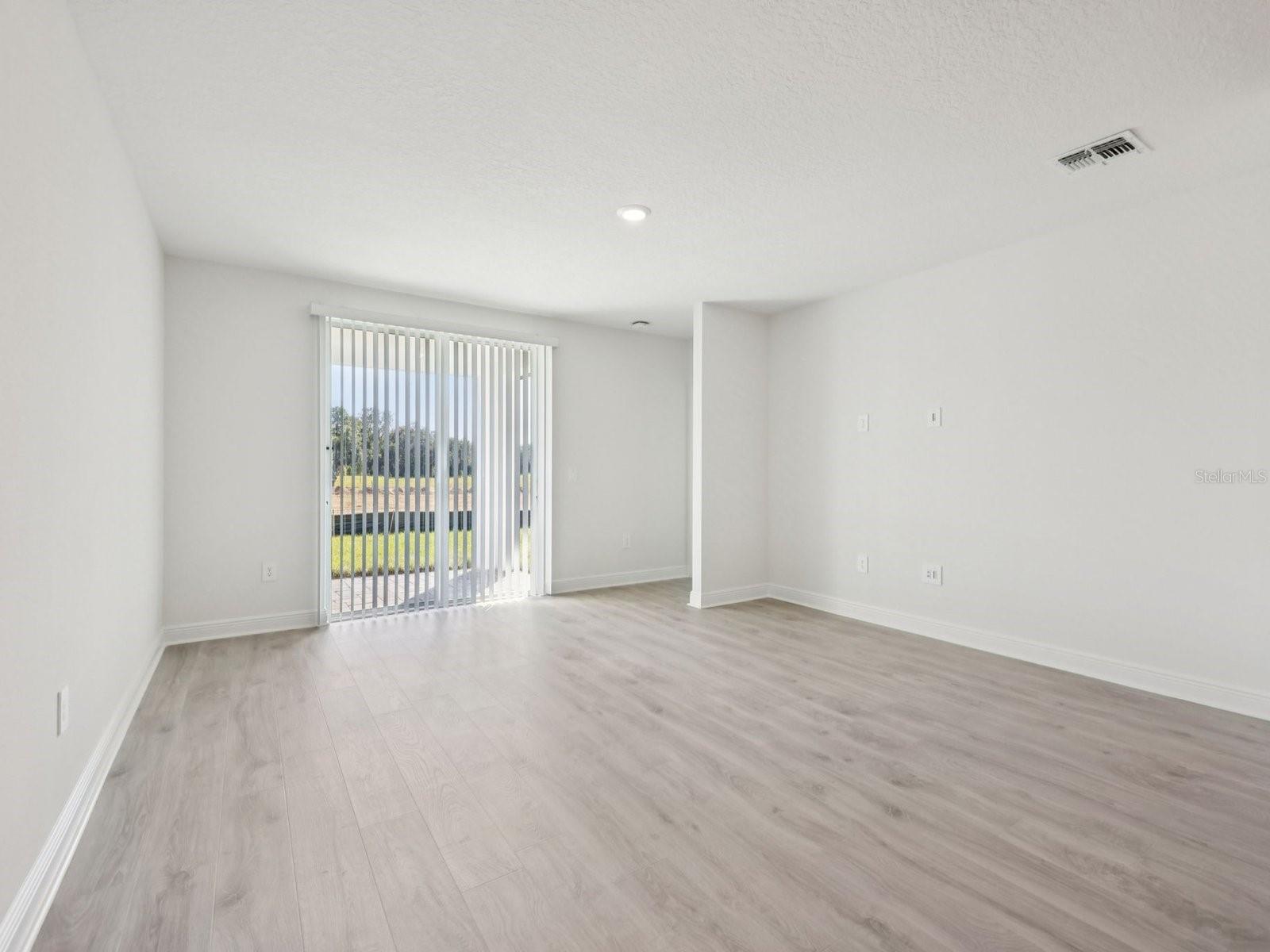 Image 5 of 31 For 803 Sunshower Drive