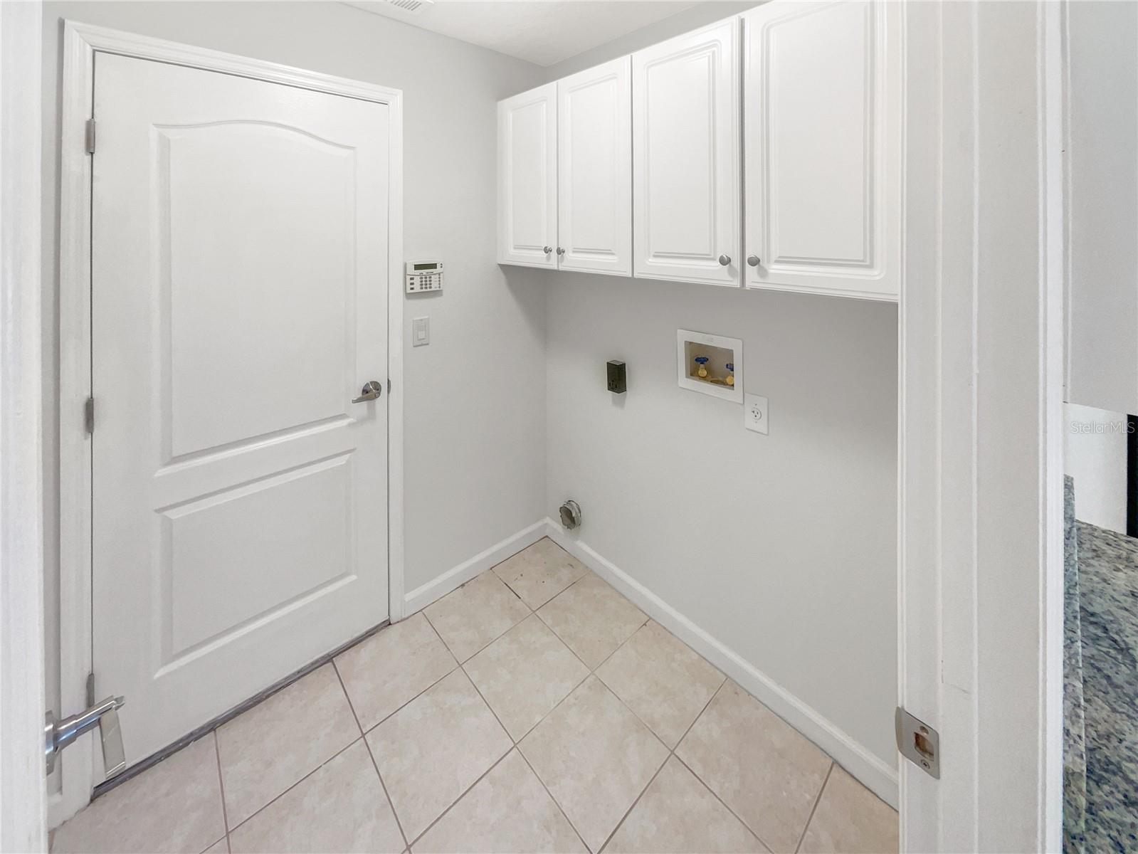 Image 29 of 37 For 725 Forestgreen Court