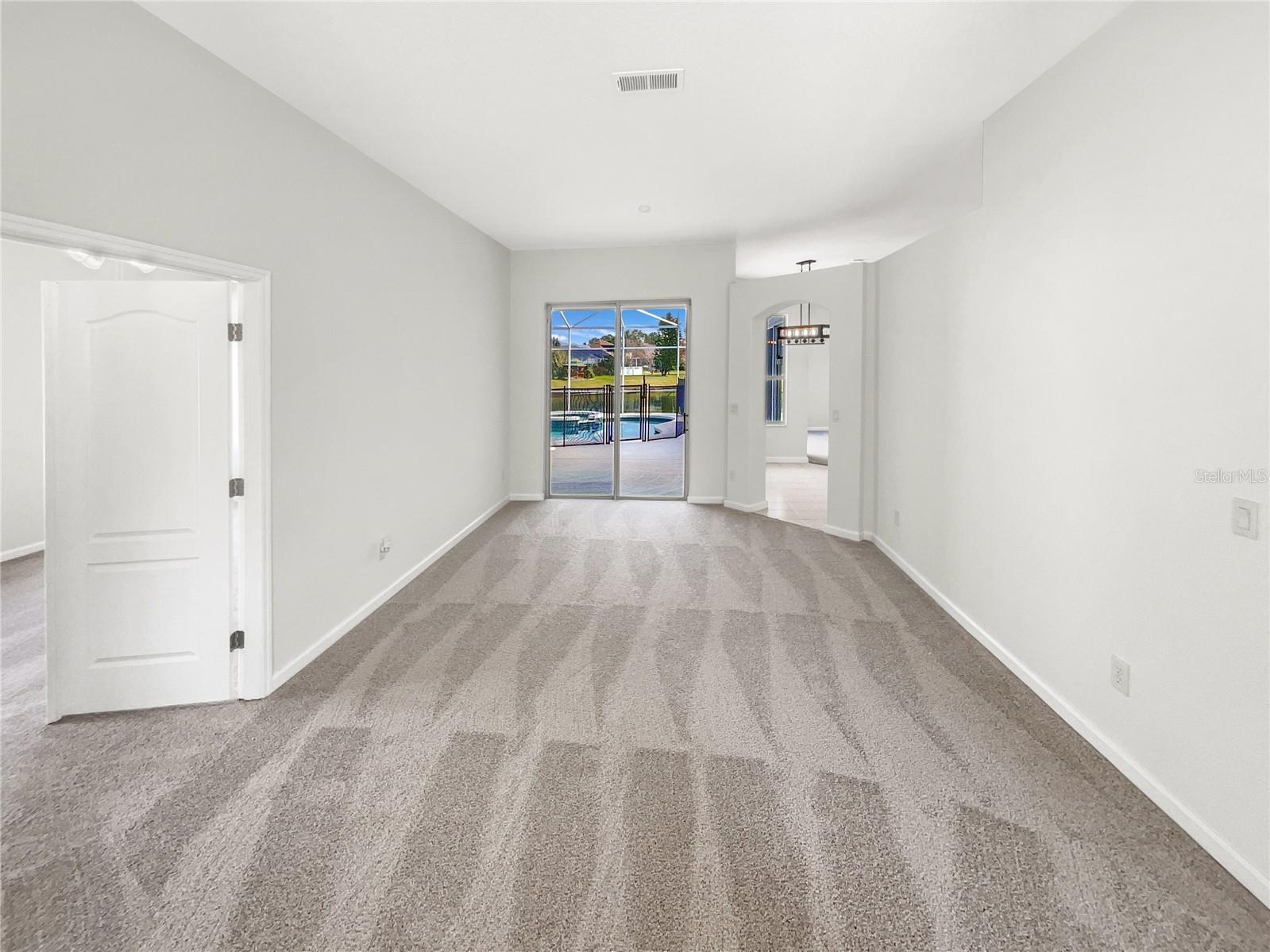 Image 3 of 37 For 725 Forestgreen Court