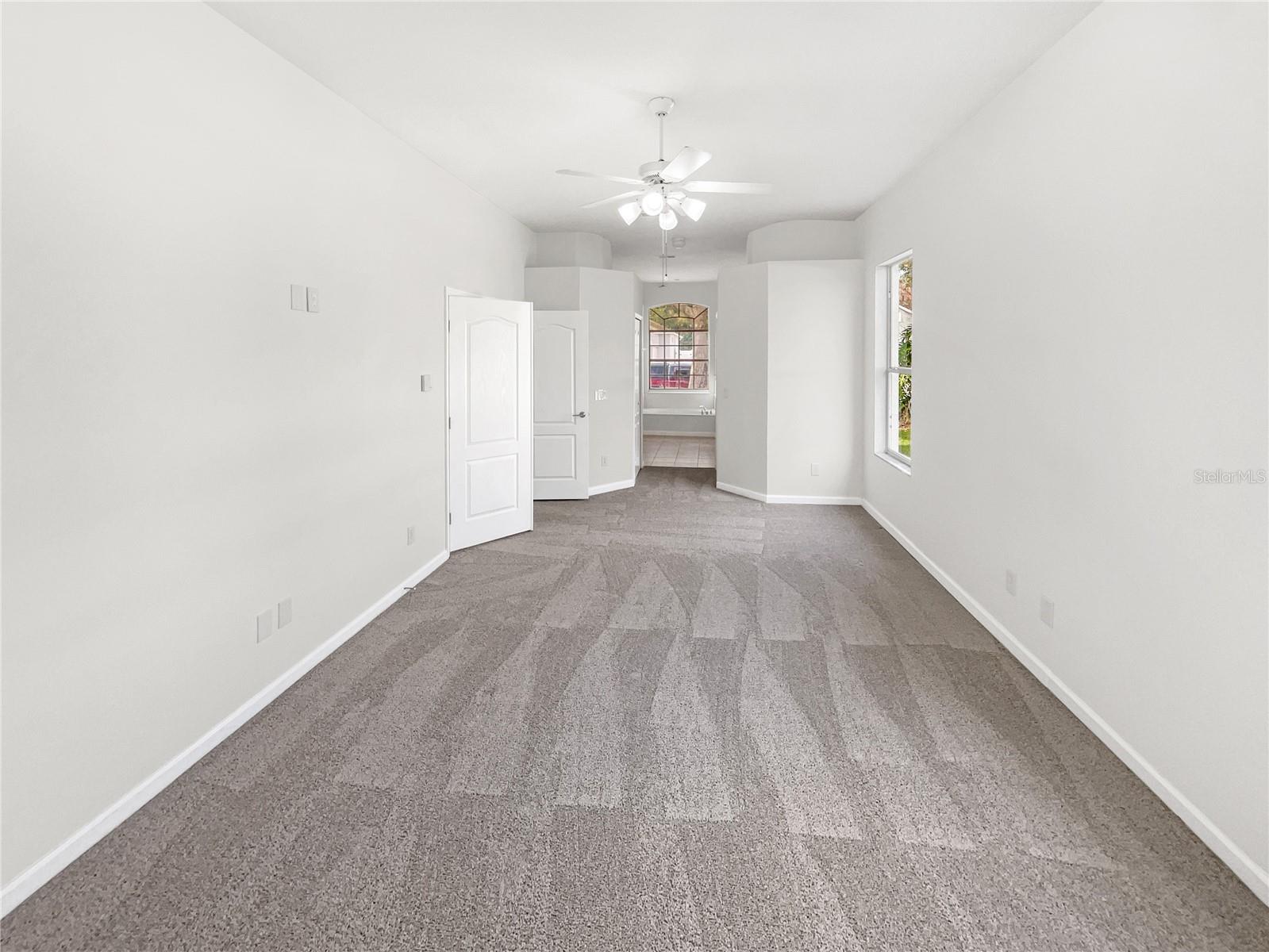 Image 4 of 37 For 725 Forestgreen Court