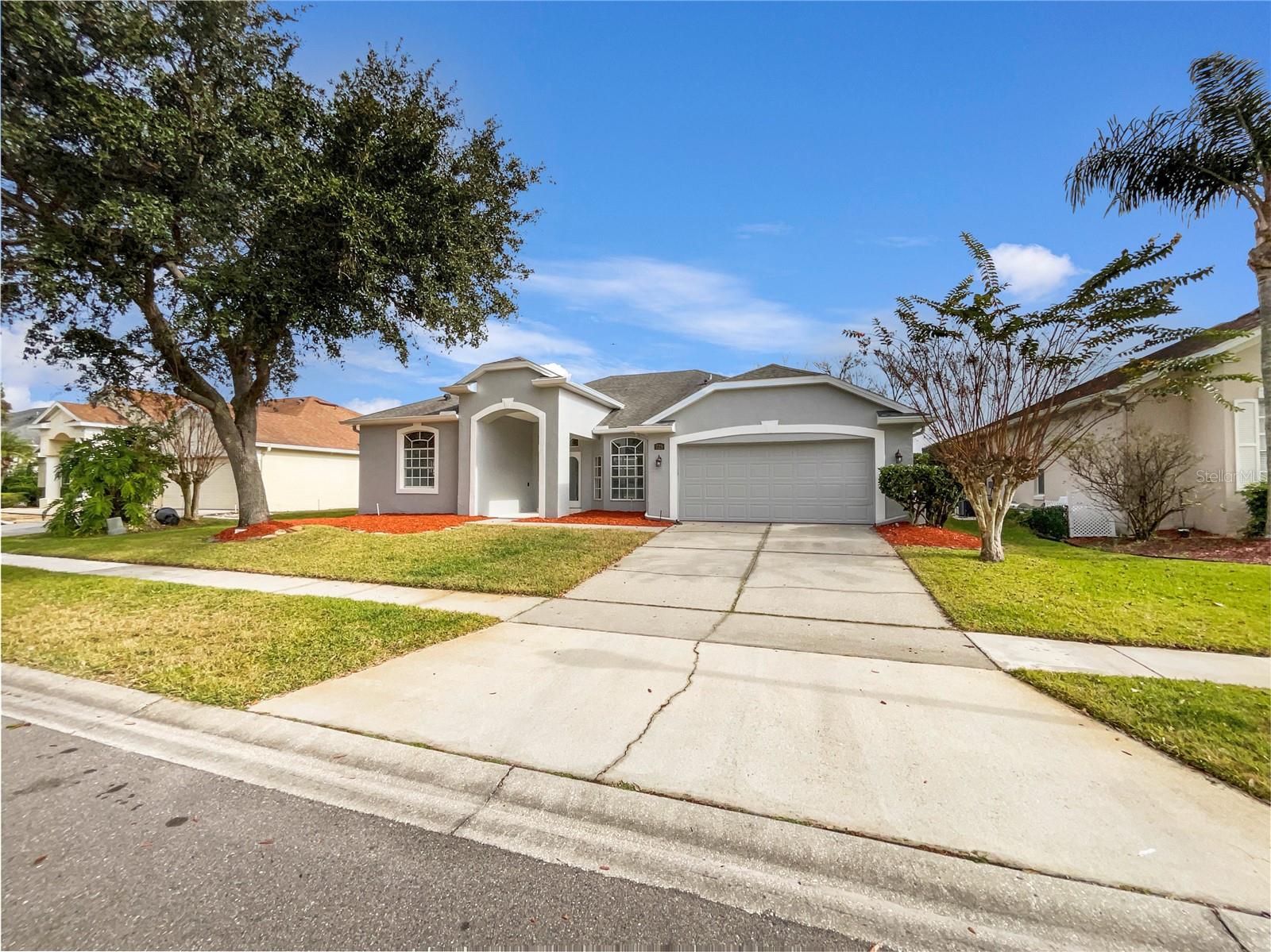 Image 7 of 37 For 725 Forestgreen Court