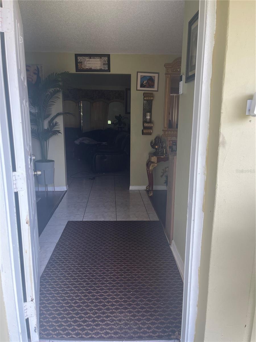 Image 3 of 11 For 2851 Hickory Creek Drive