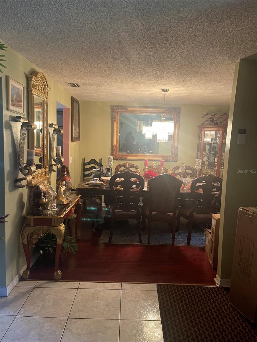 Image 4 of 11 For 2851 Hickory Creek Drive