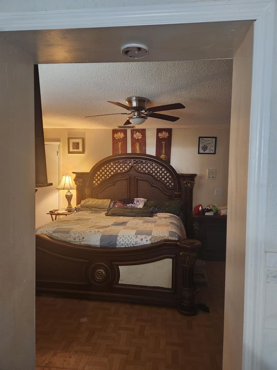 Image 9 of 11 For 2851 Hickory Creek Drive