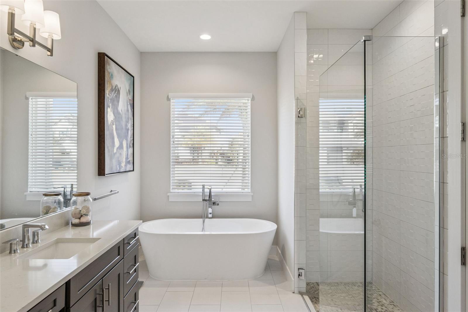 Image 17 of 50 For 16030 Vetta Drive