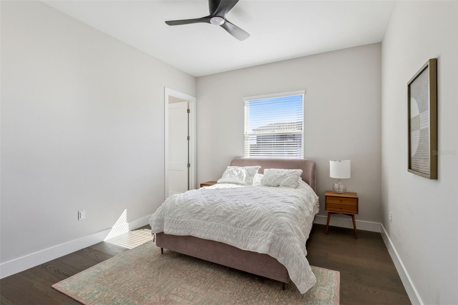 Image 18 of 50 For 16030 Vetta Drive