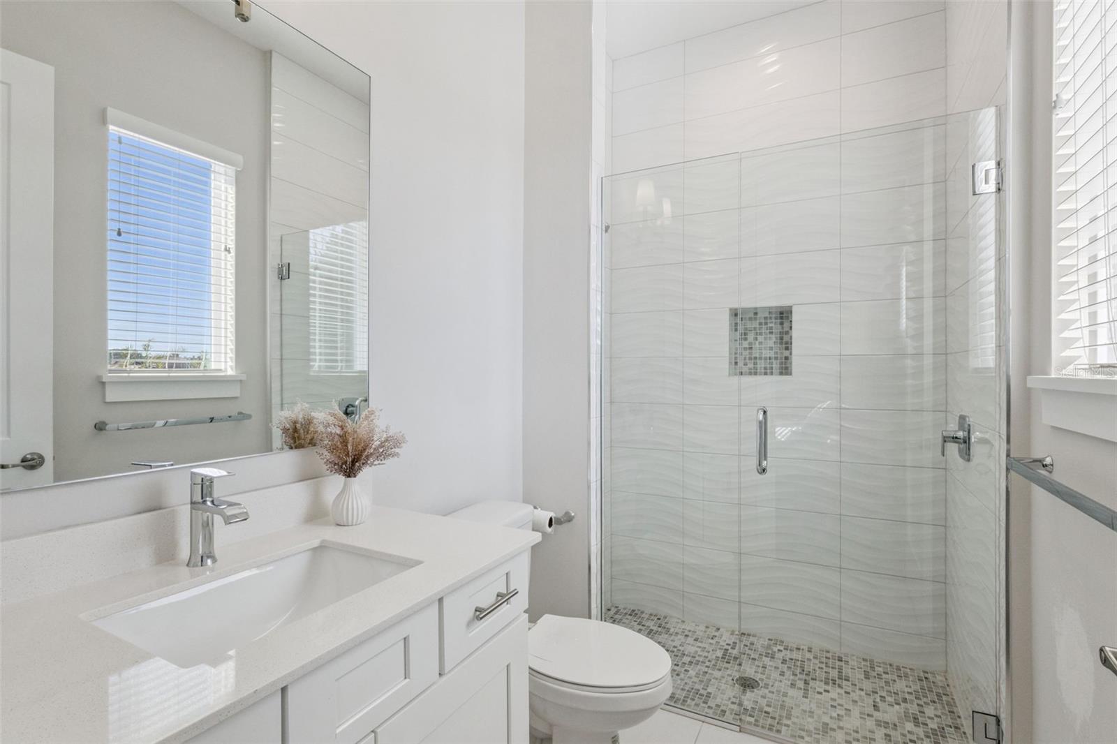 Image 19 of 50 For 16030 Vetta Drive