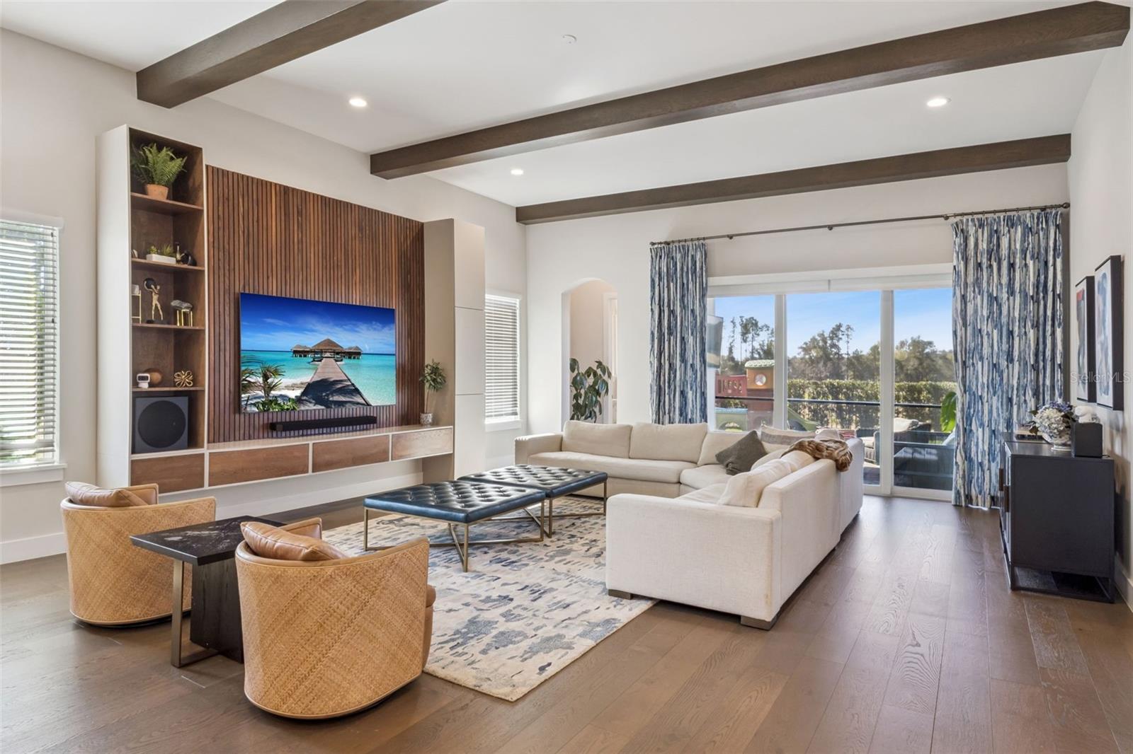 Image 4 of 50 For 16030 Vetta Drive